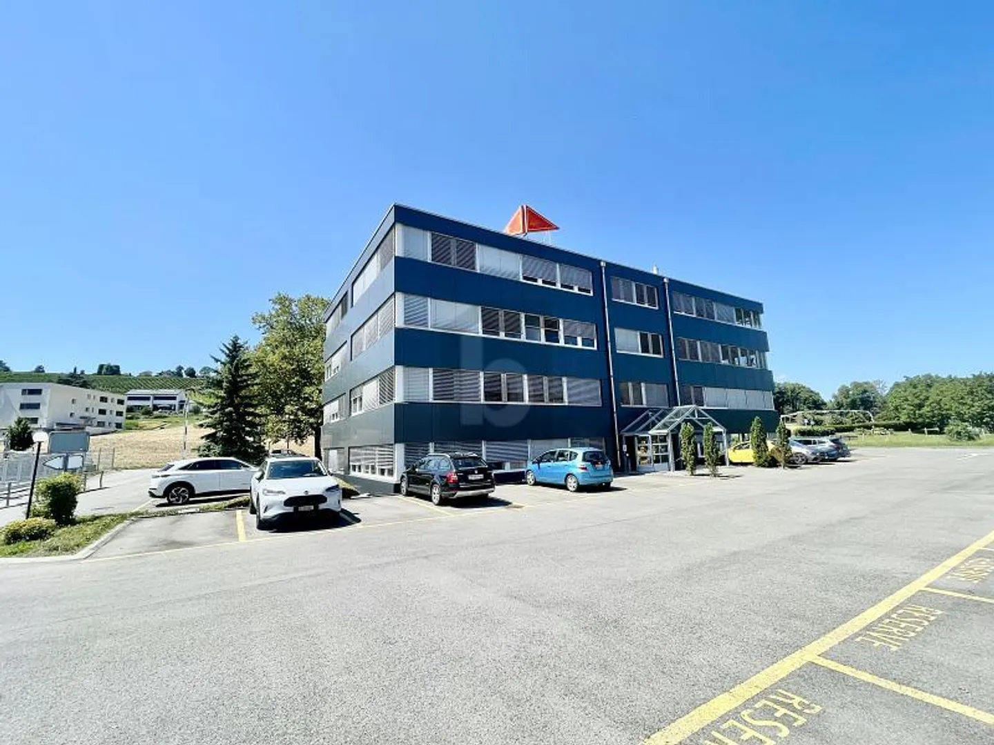 SPAZIOSO E MODERNO - Foto 2 di 6