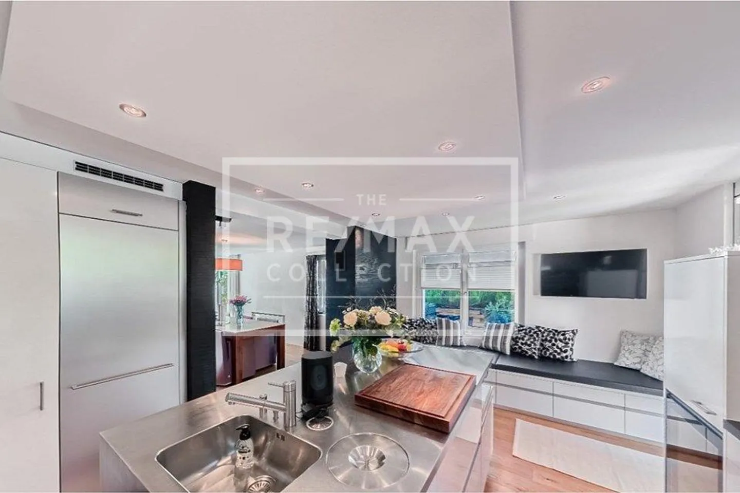 Exclusive Living with Wellness Oasis and Säntis Panorama - Photo 6 of 13