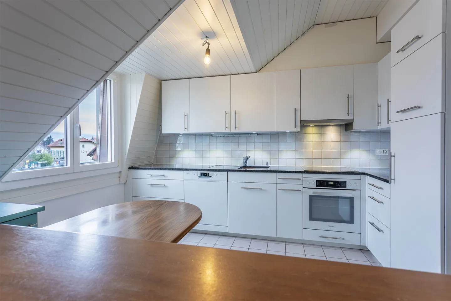 Appartement 4,5 pièces plus surcombles aménagés  - Photo 4 sur 11