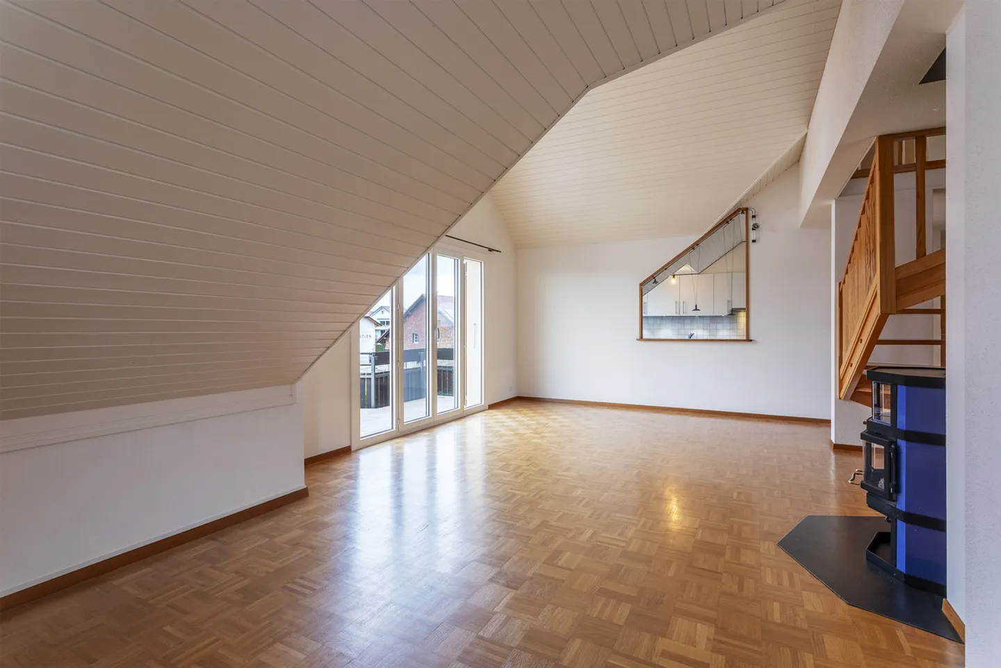 Appartement 4,5 pièces plus surcombles aménagés  - Photo 2 sur 11