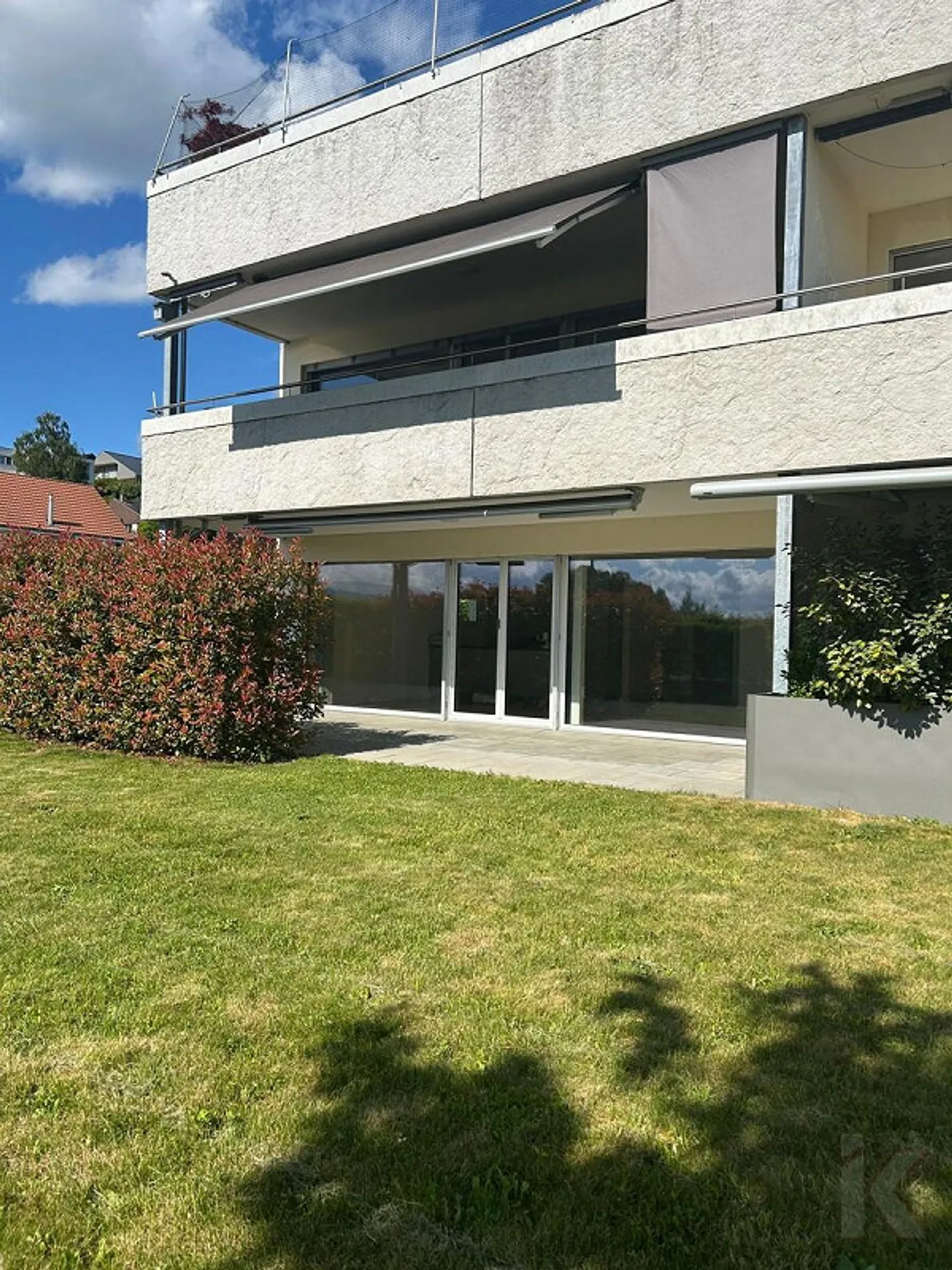 Geräumige Familienwohnung mit Garten - Foto 2 von 15