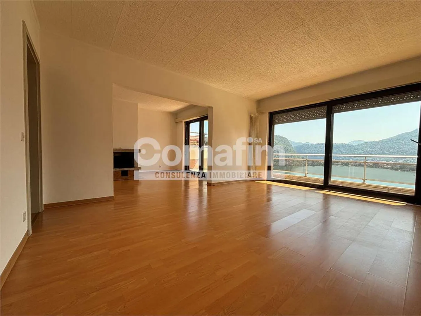 4 Chambres avec Vue Panoramique à Ponte Tresa - Photo 3 sur 10