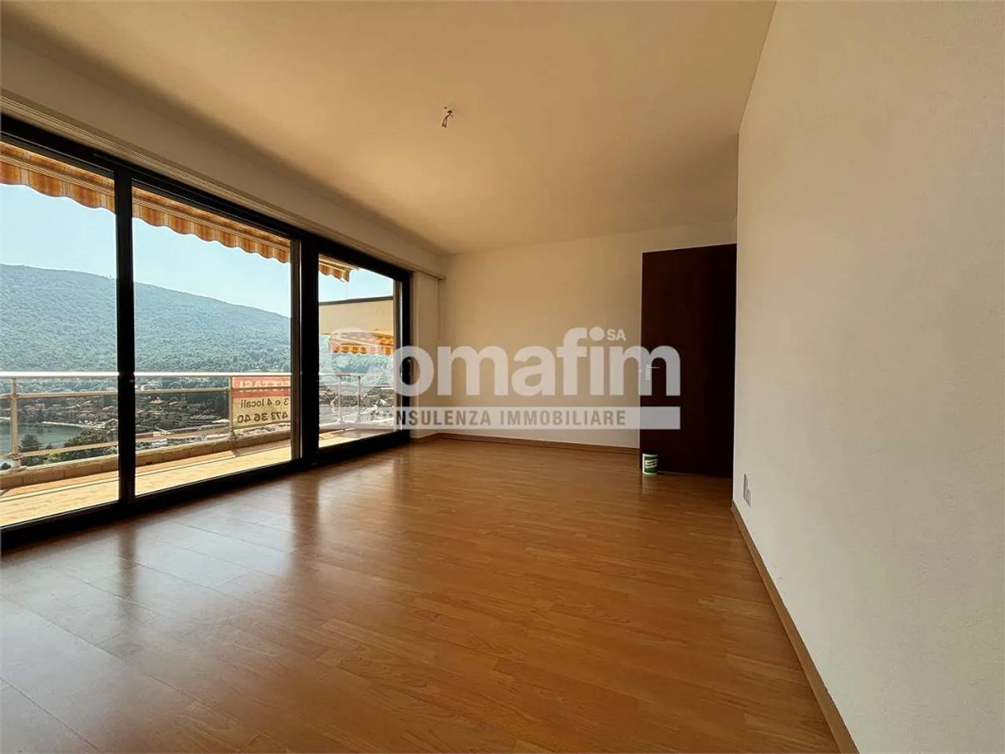 4 Chambres avec Vue Panoramique à Ponte Tresa - Photo 8 sur 10