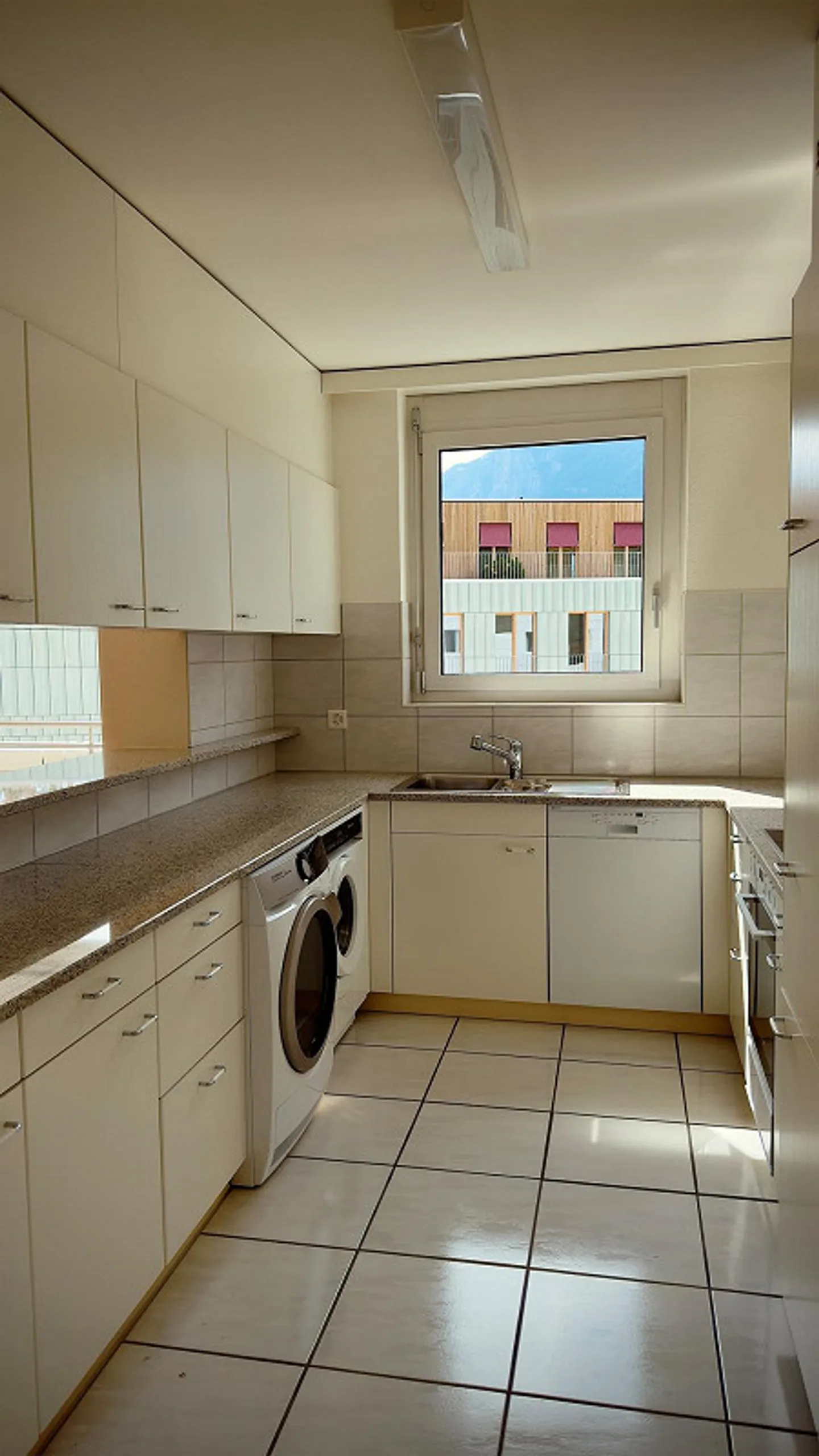 Appartement Central et Spacieux - Photo 4 sur 9