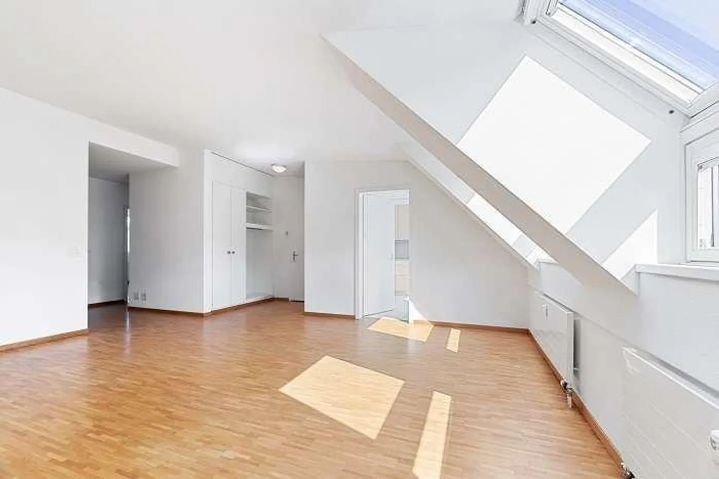 Appartamento Attico di 3 Camere nel Centro di Lucerna - Foto 3 di 10