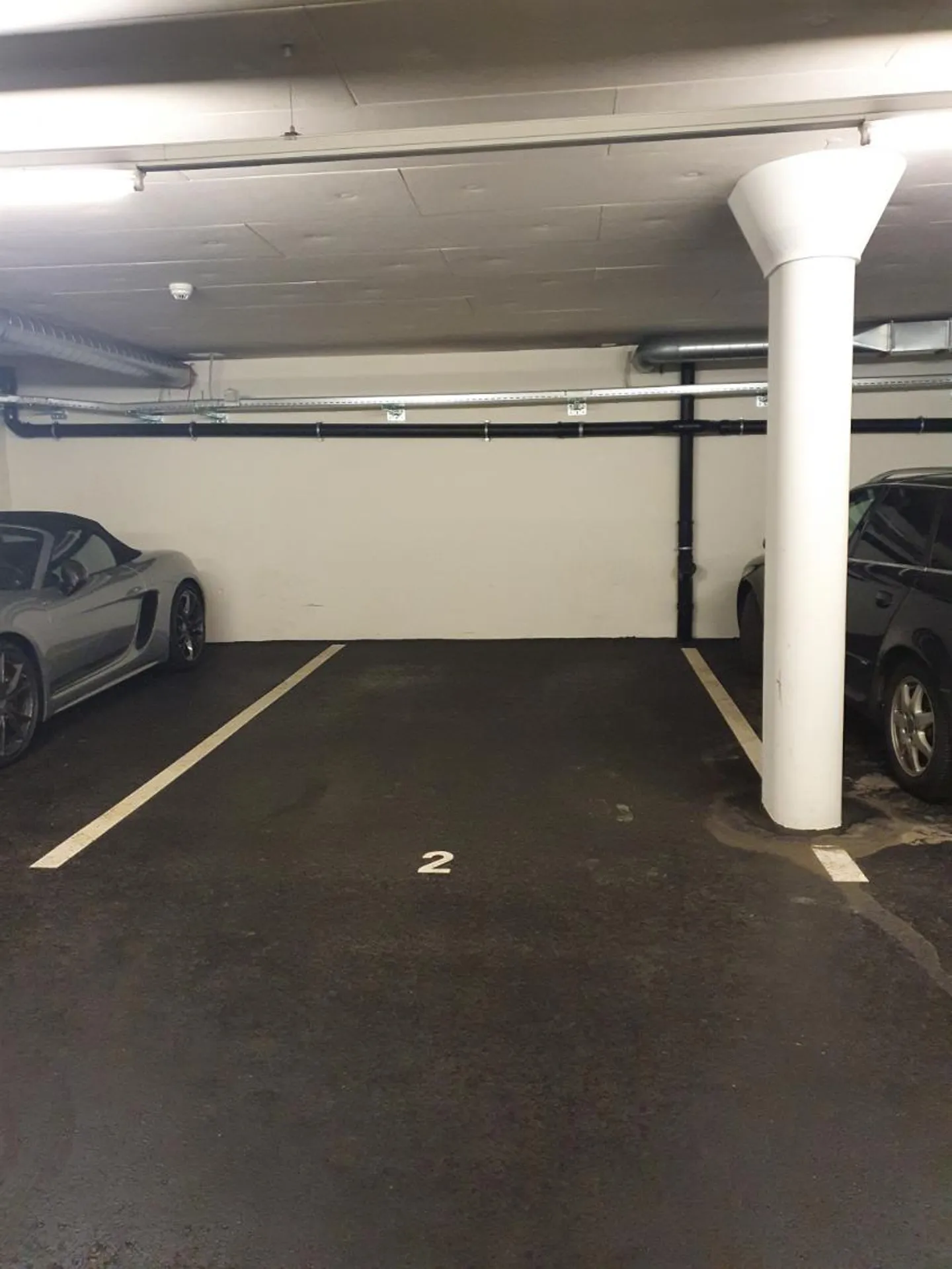 Place de Parking Centrale - Photo 2 sur 2