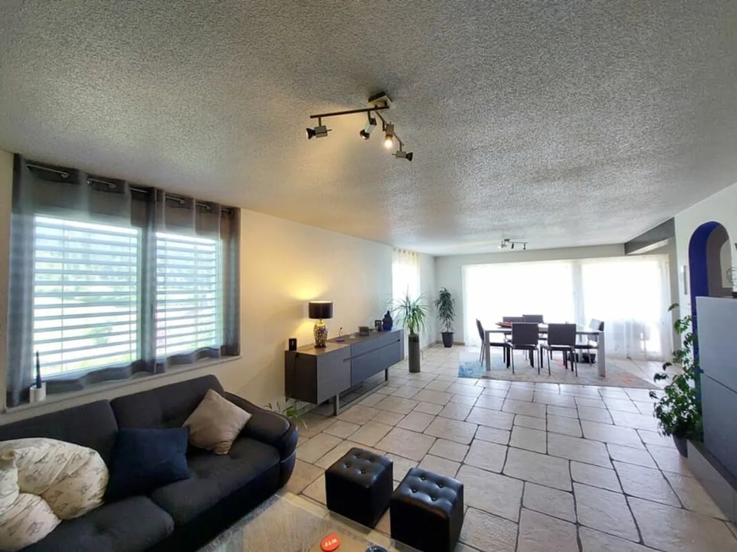 Spacious individual villa with superb views of the countryside - Photo 7 of 13