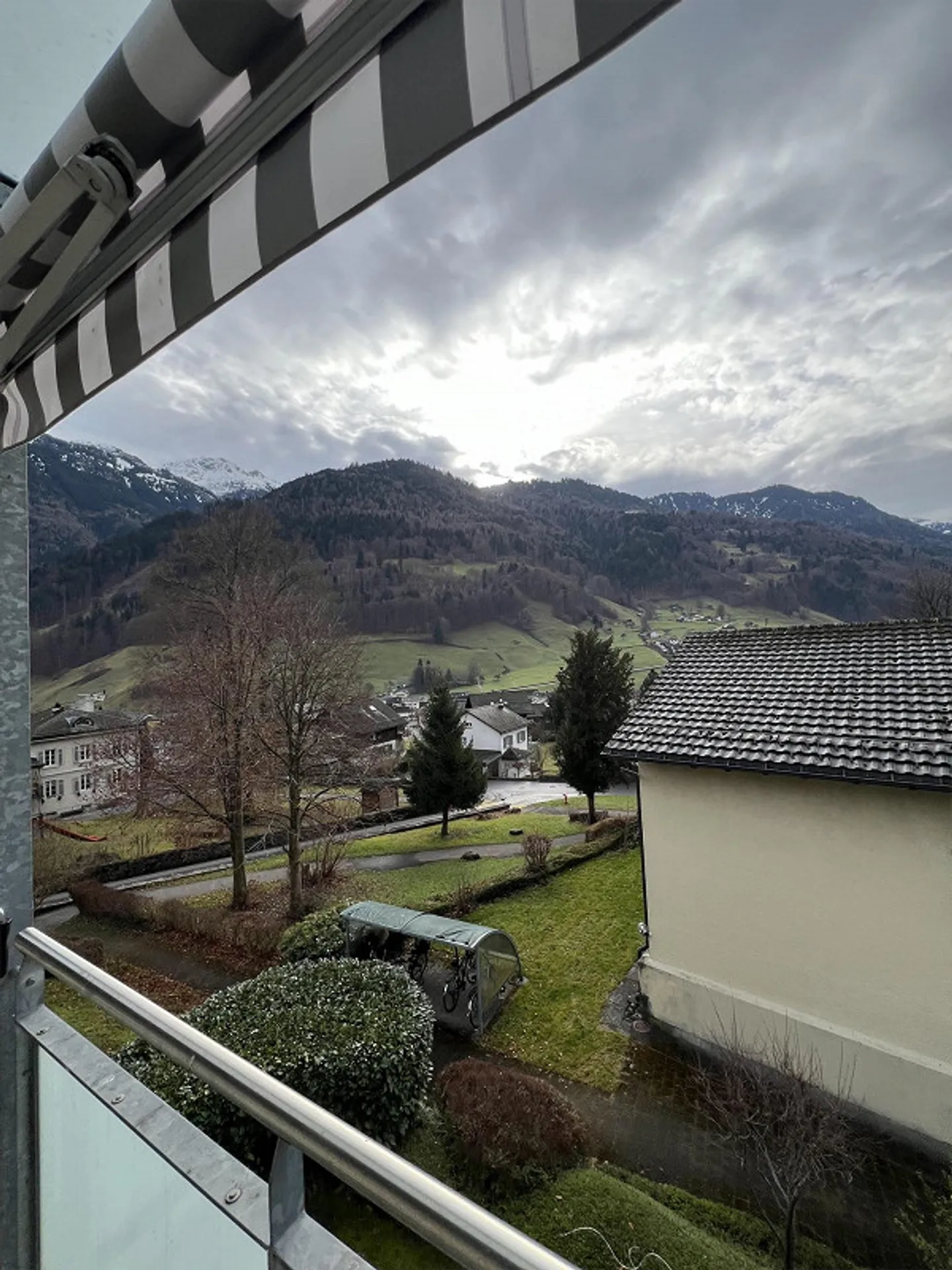 Belle appartement de 2 pièces dans un endroit calme - Photo 7 sur 7