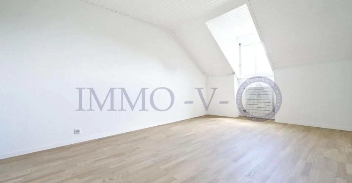 Duplex Élégant avec Design Moderne - Photo 7 sur 10
