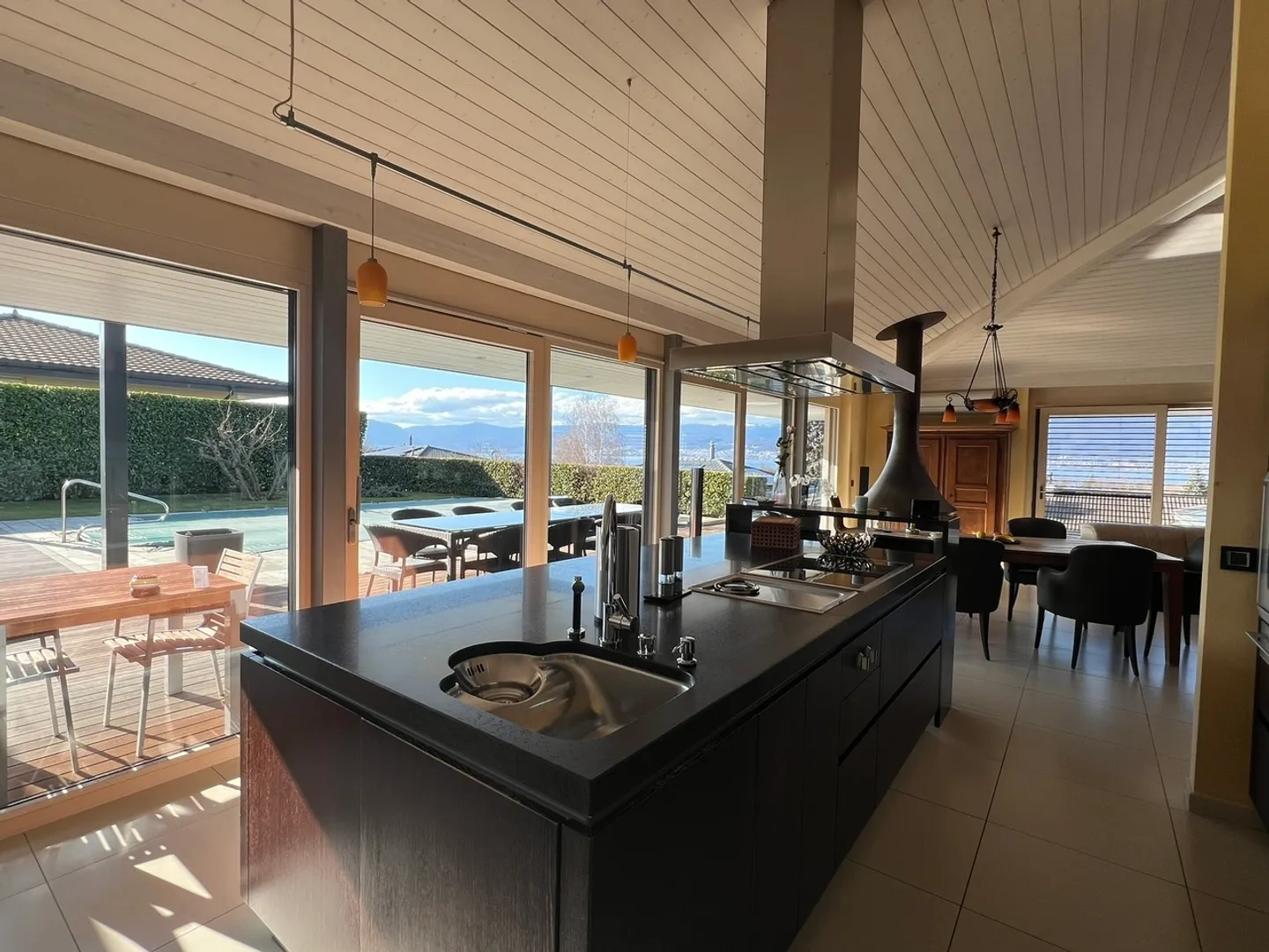 Villa Charmante avec Vue sur le Lac - Photo 11 sur 18