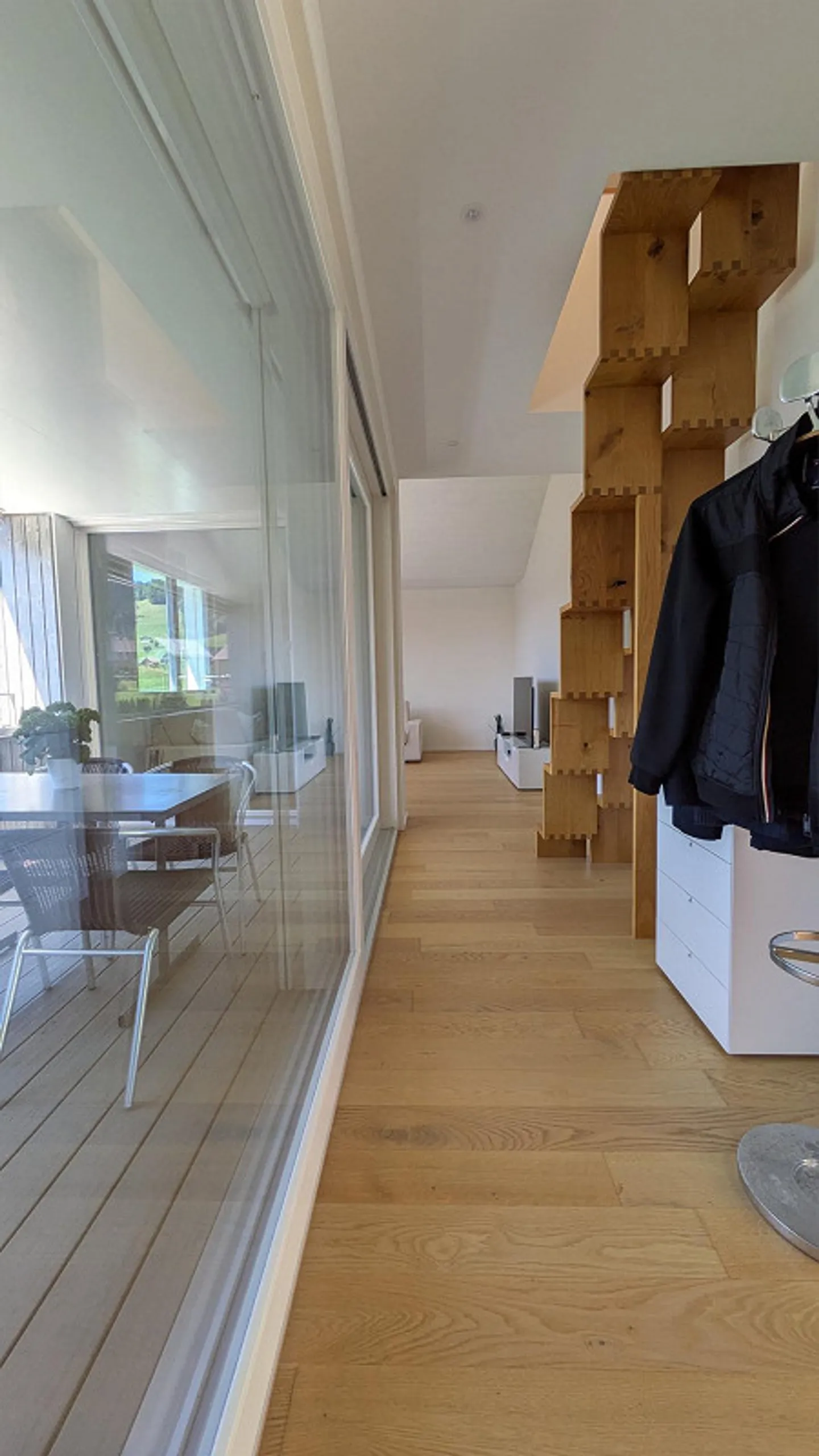 Exclusive penthouse apartment in the green - Photo 4 of 8