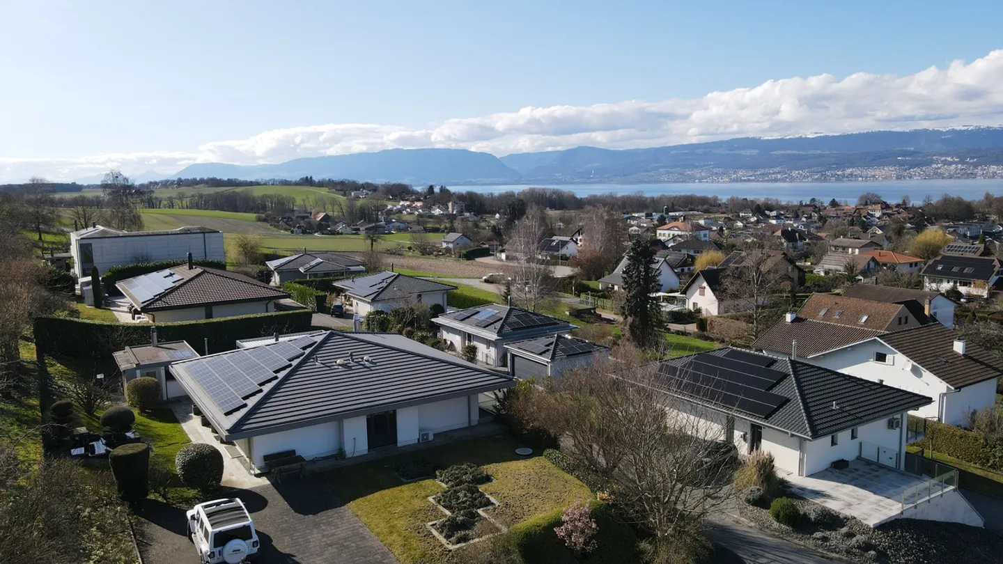 Villa Charmante avec Vue sur le Lac - Photo 17 sur 18