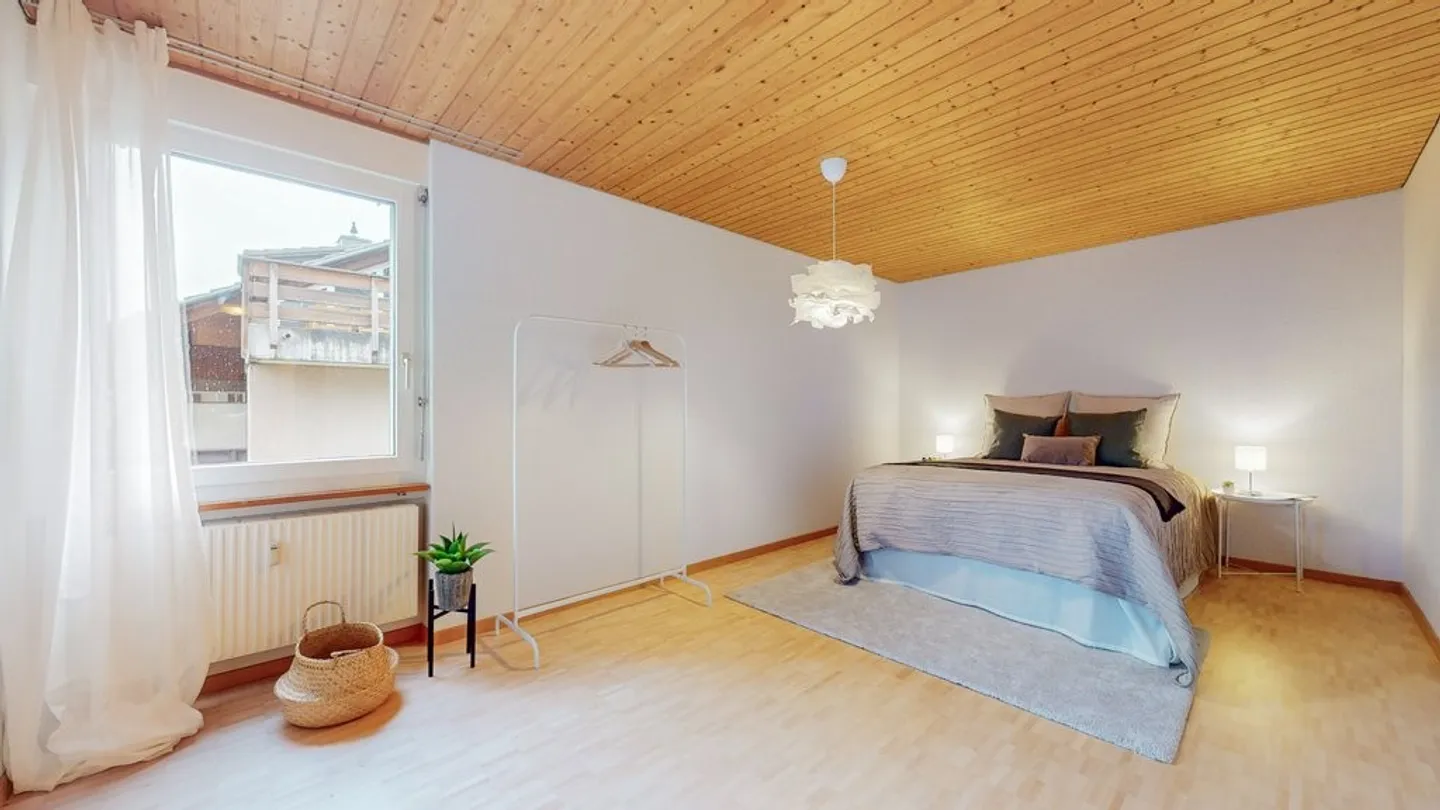 Appartamento di 4,5 stanze in un quartiere adatto alle famiglie - Foto 6 di 12