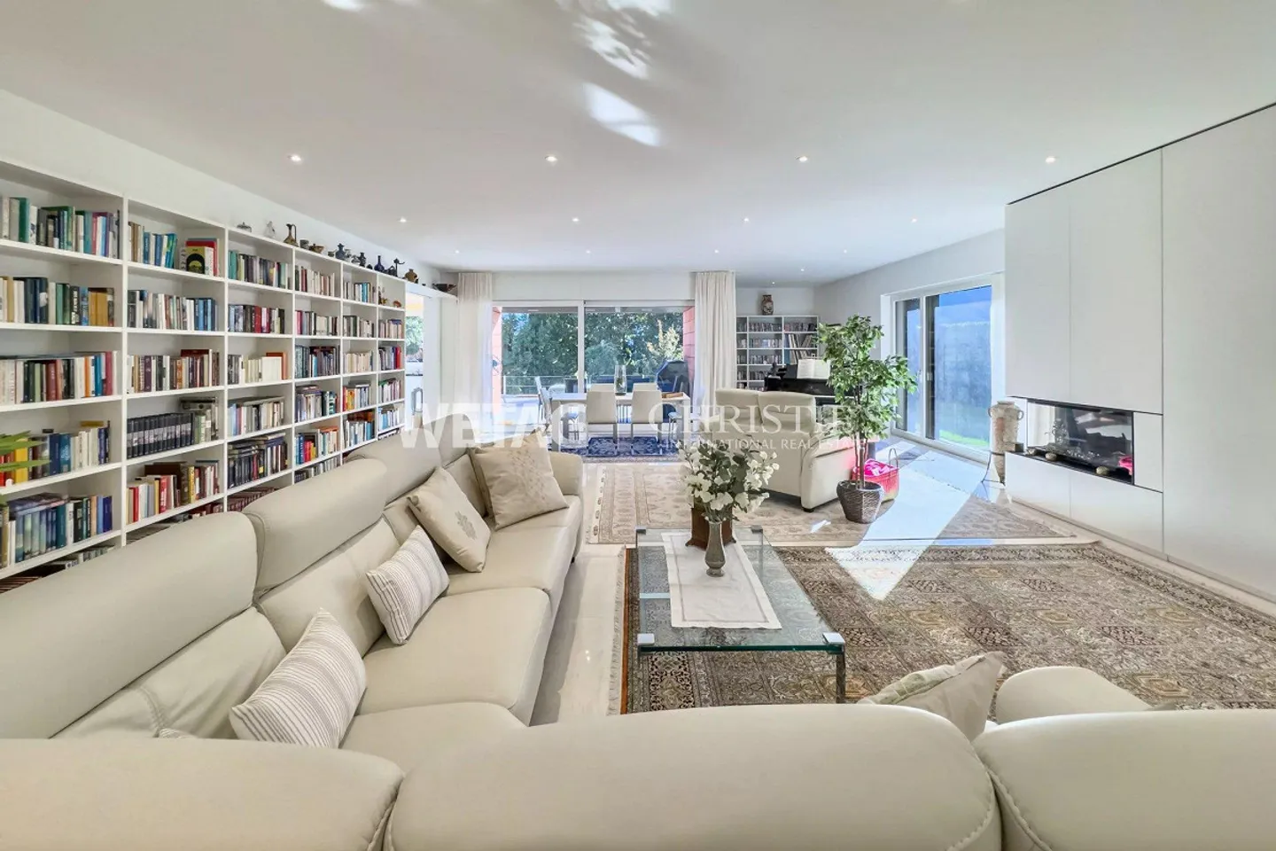Modern villa with fitness area & sauna in Lugano-Breganzona - Photo 3 of 13