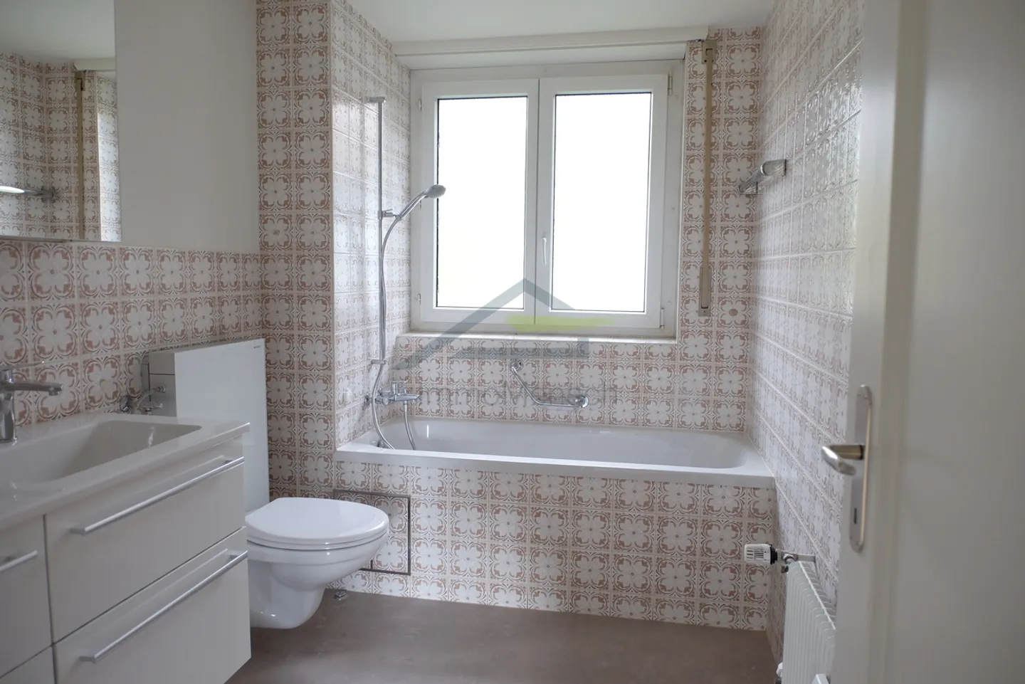 Spacious 3.5-Room Apartment - Photo 6 of 7