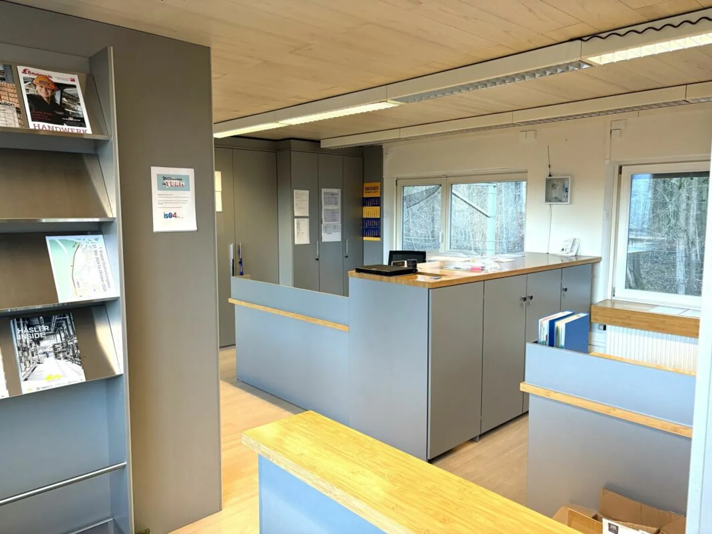 Propriété commerciale spacieuse avec de nombreux extras - Photo 4 sur 8