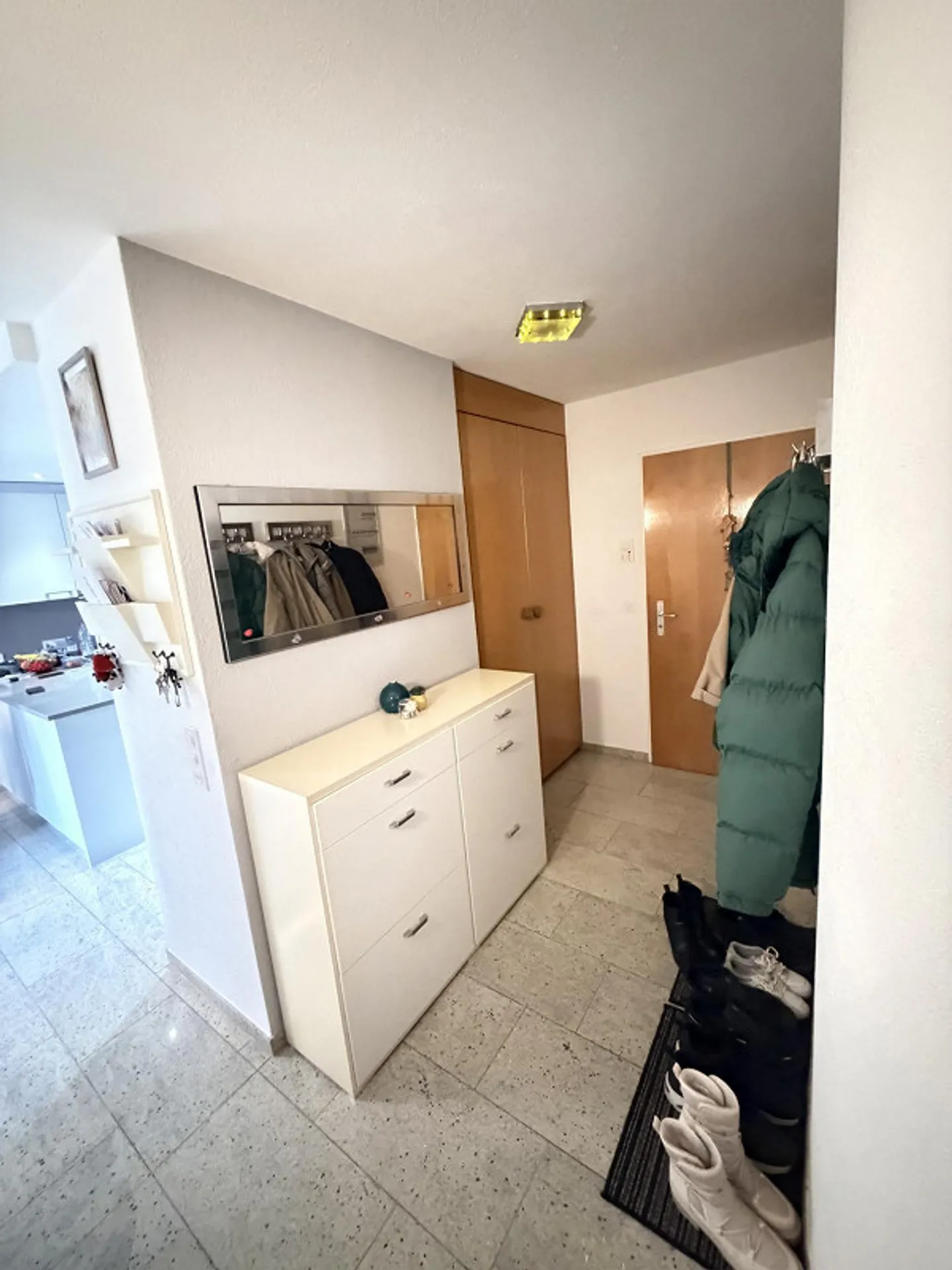 Modern 5.5-room apartment in Glattfelden with style - Photo 2 of 20