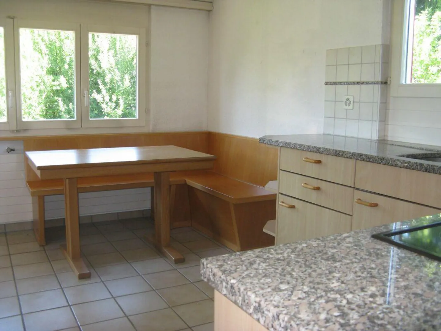 Incantevole casa unifamiliare di 4 camere con grande giardino - Foto 3 di 9