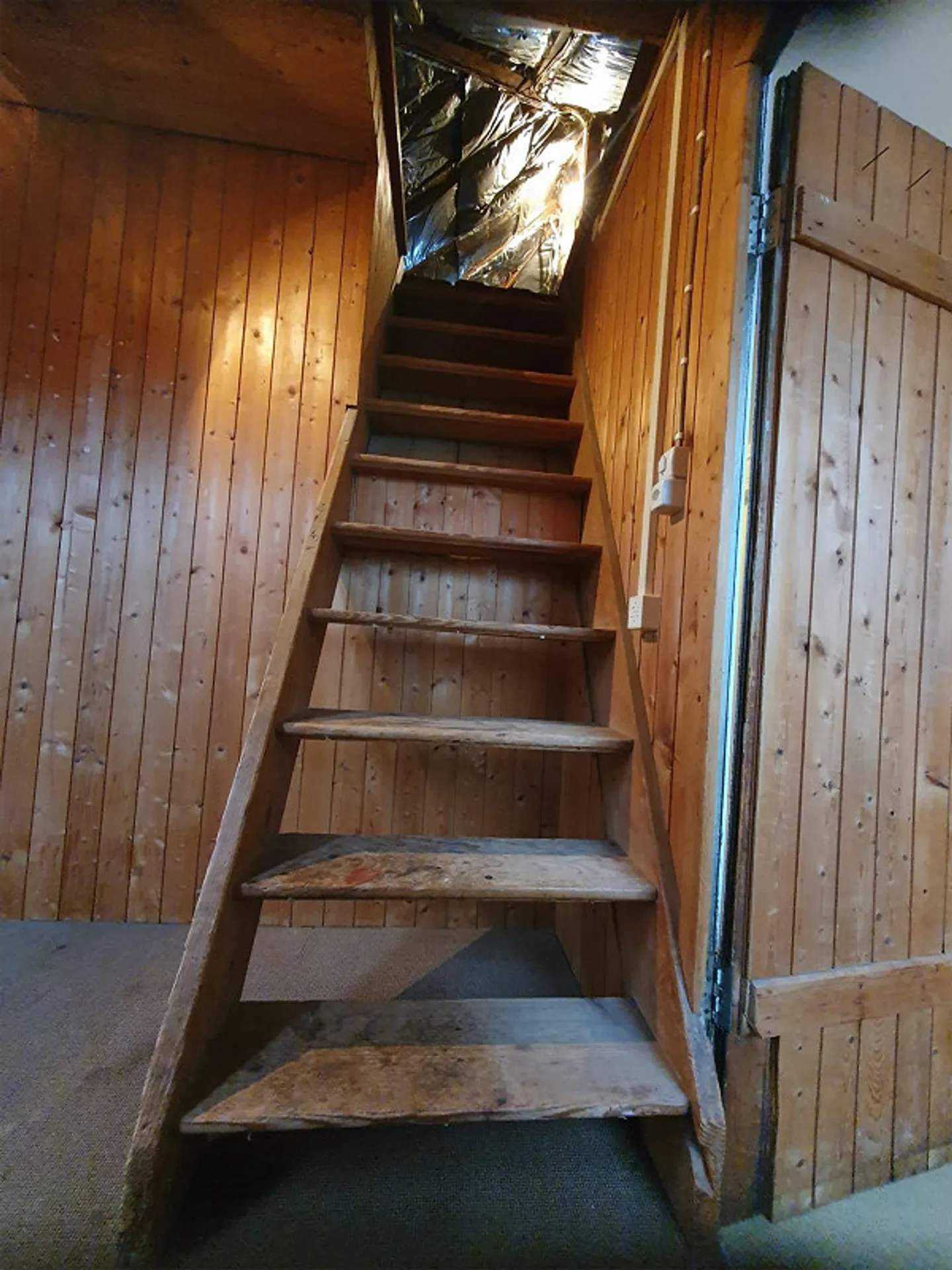 Salle de loisirs dans un emplacement central - Photo 3 sur 4