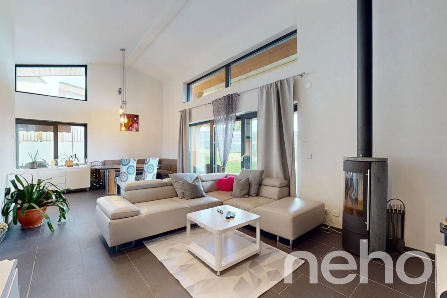 At the gates of Marly! Single-storey villa with garden and swimming pool - Photo 2 of 13