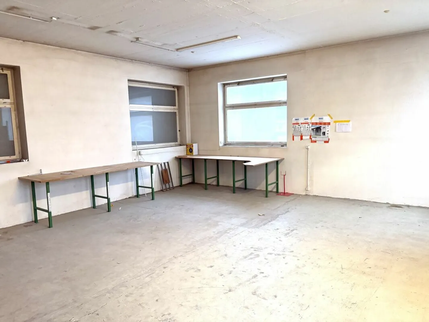 Propriété commerciale spacieuse avec de nombreux extras - Photo 8 sur 8