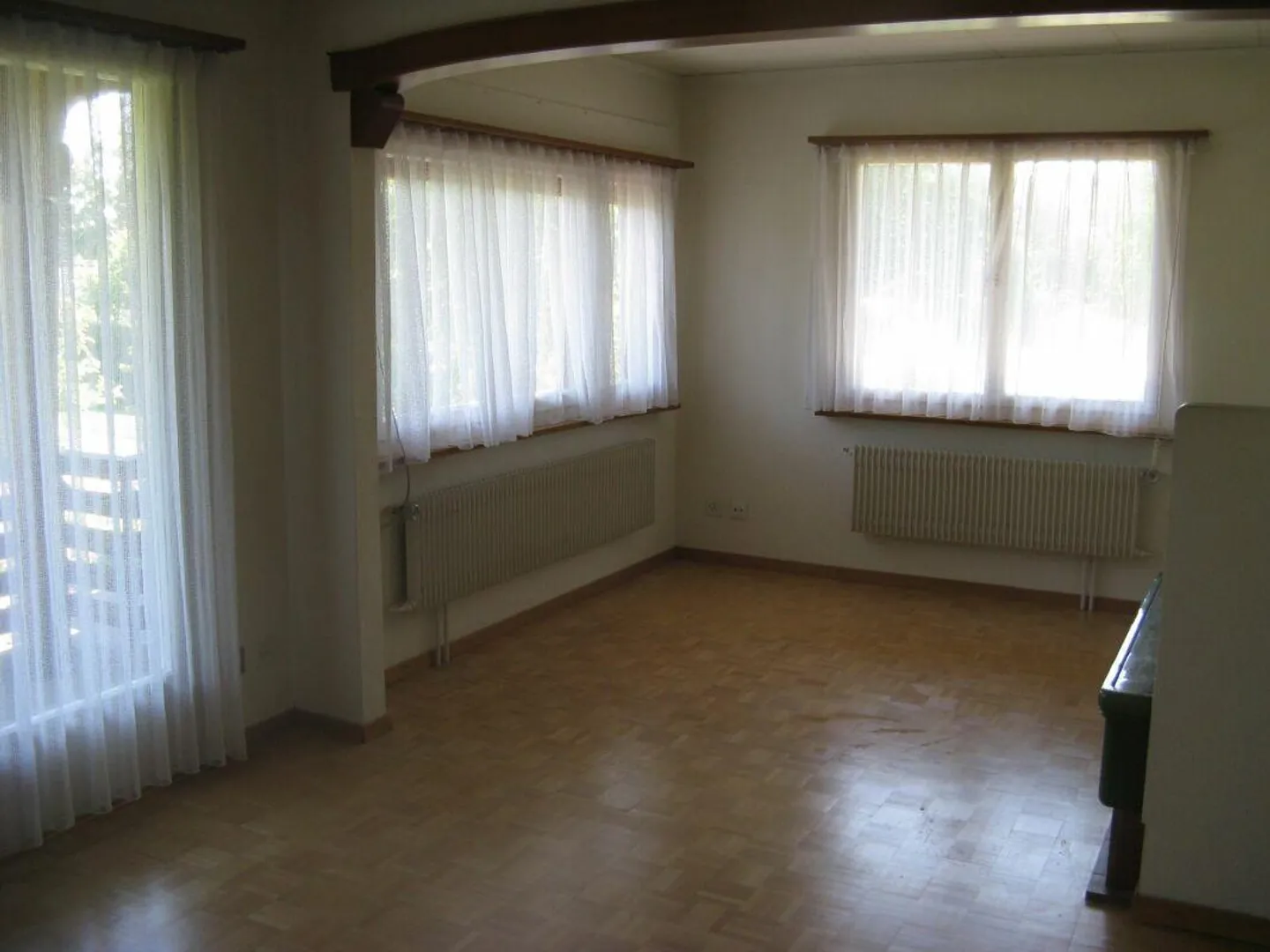 Incantevole casa unifamiliare di 4 camere con grande giardino - Foto 5 di 9