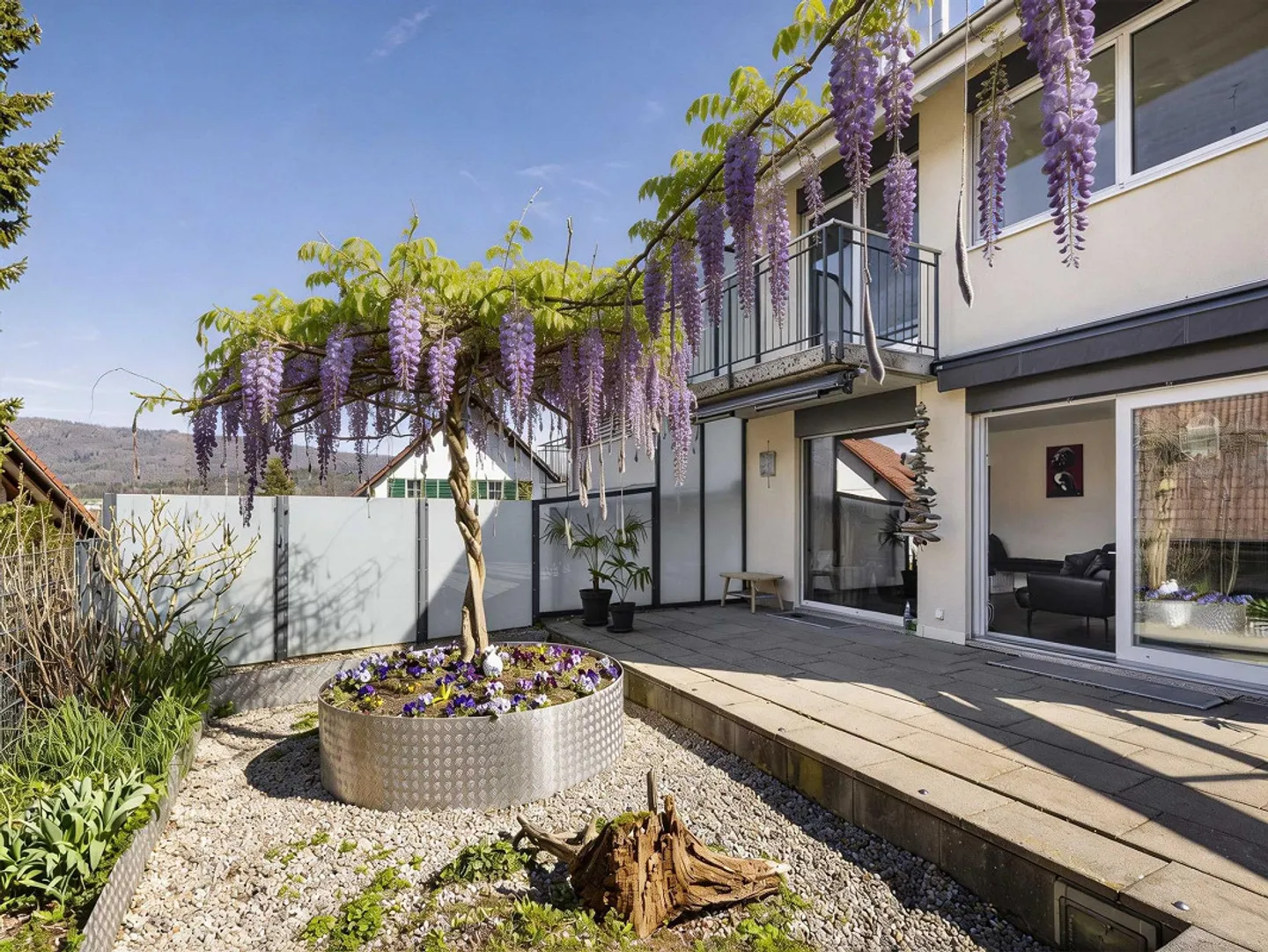 Modernes Doppeleinfamilienhaus in Hüttikon - Foto 1 von 13