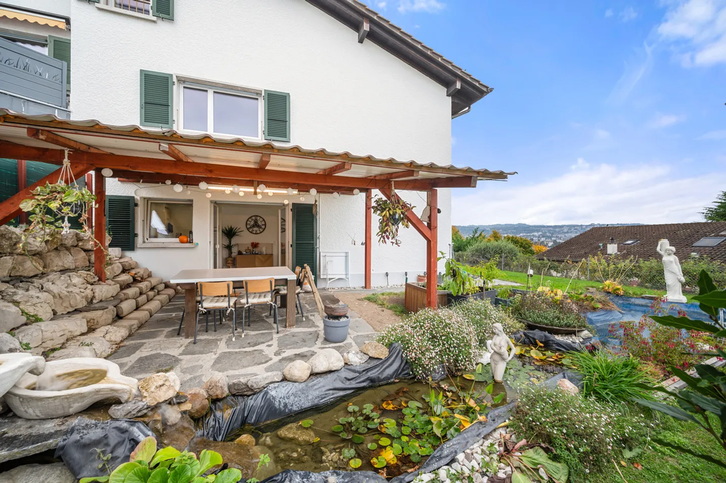 Familienvilla mit Schwimmbad und freiem Blick auf den See in Ecublens - Foto 11 von 13