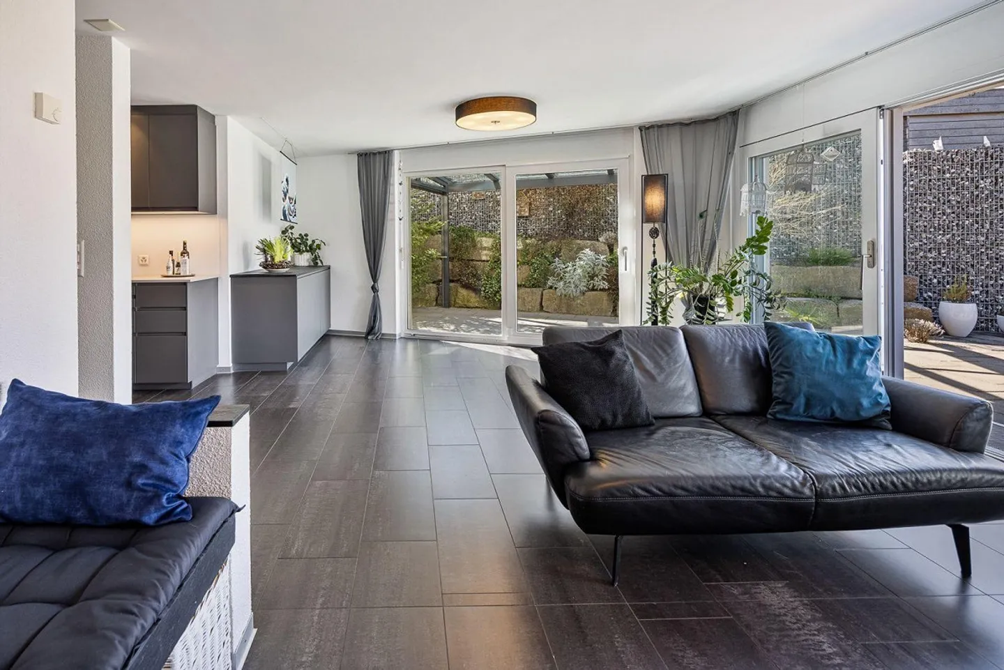 Modernes Doppeleinfamilienhaus in Hüttikon - Foto 4 von 13