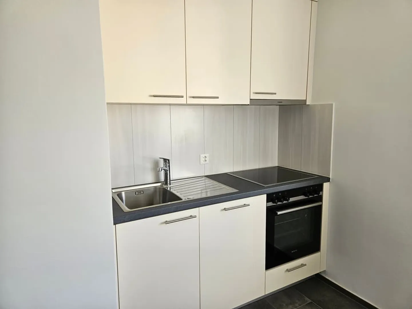 Renovierte 4-Zimmer-Wohnung im 7. Stock Nr. 47 - Foto 1 von 10