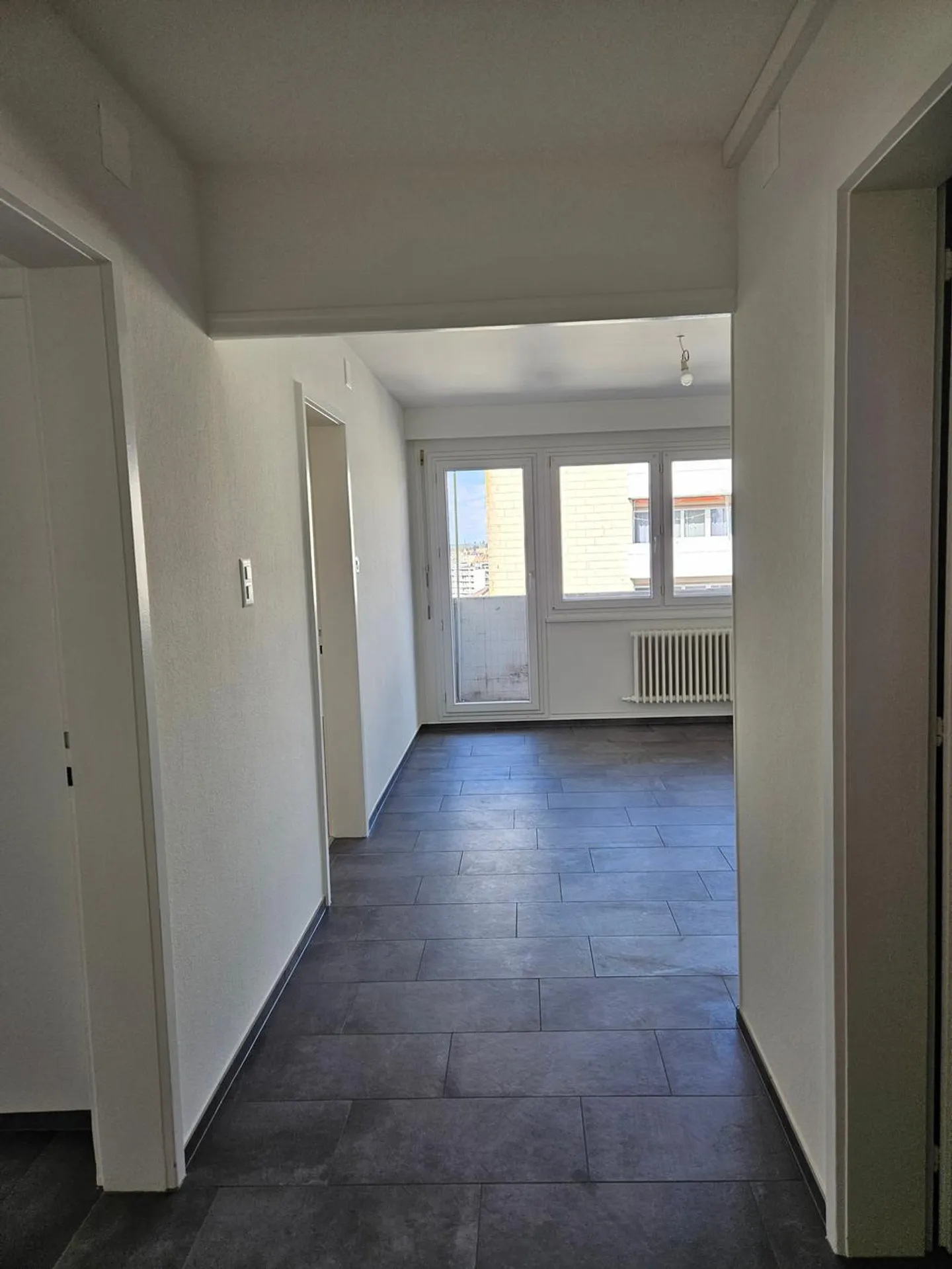 Renovierte 4-Zimmer-Wohnung im 7. Stock Nr. 47 - Foto 3 von 10