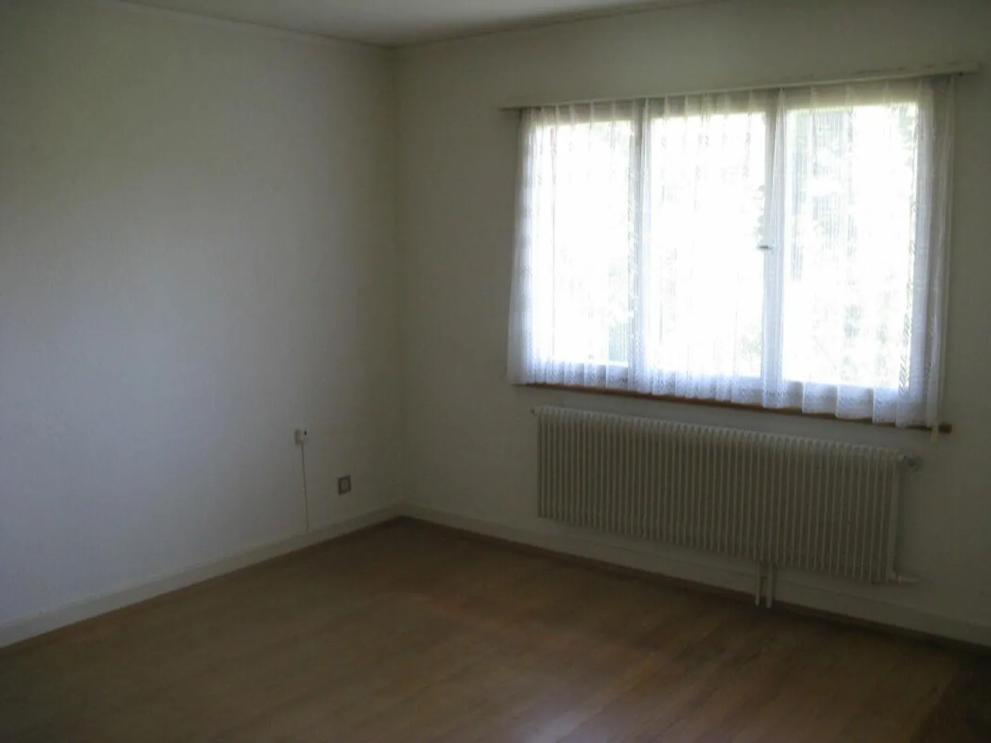 Incantevole casa unifamiliare di 4 camere con grande giardino - Foto 7 di 9