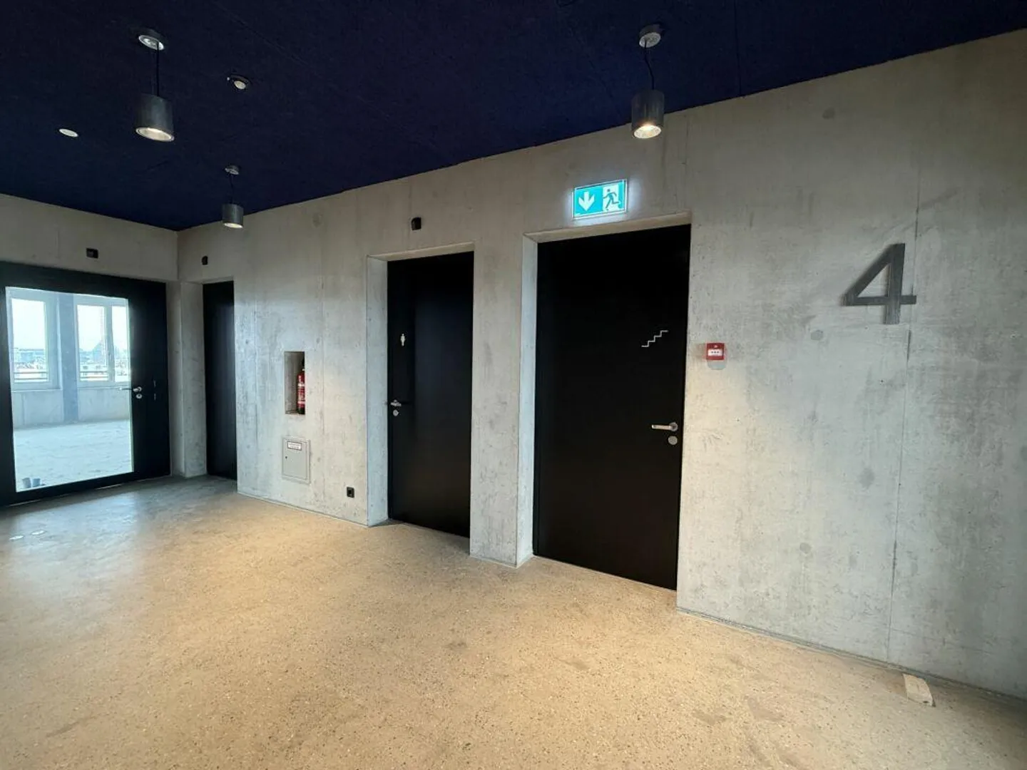 Office with approx. 380 m2 in new building - Photo 2 of 11