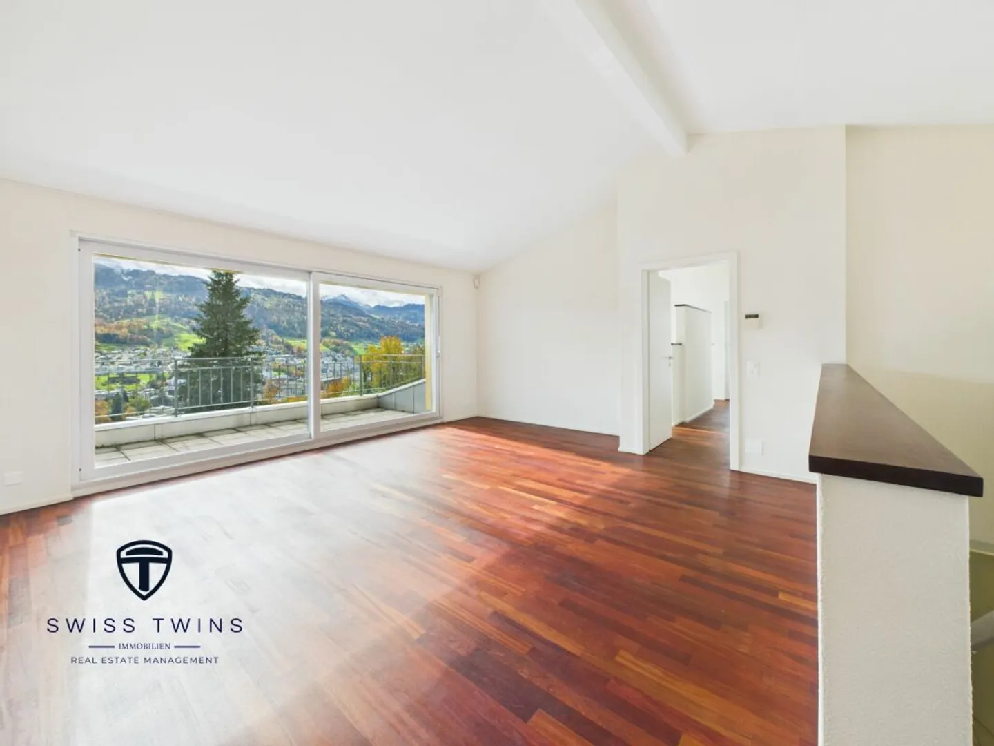 Expérience de vie spacieuse et moderne avec vue imprenable sur Sonnenberg - Photo 10 sur 26