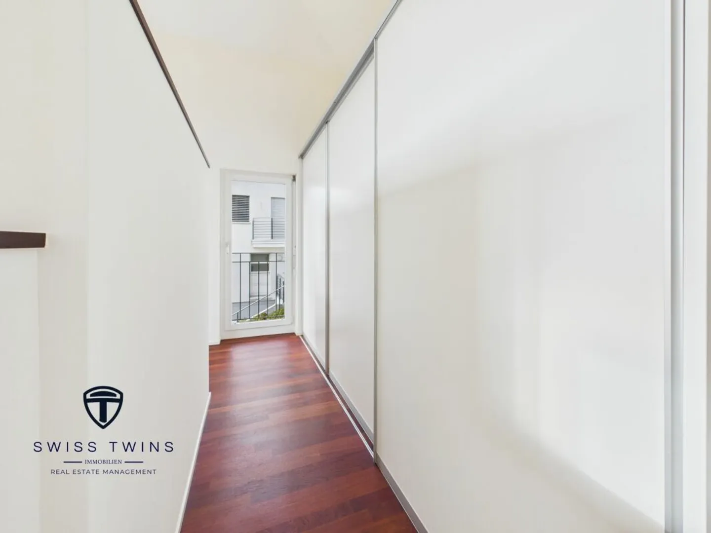 Expérience de vie spacieuse et moderne avec vue imprenable sur Sonnenberg - Photo 12 sur 26