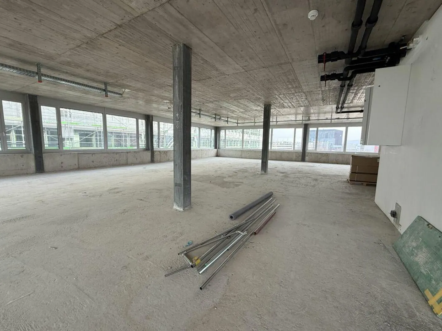 Office with approx. 380 m2 in new building - Photo 5 of 11