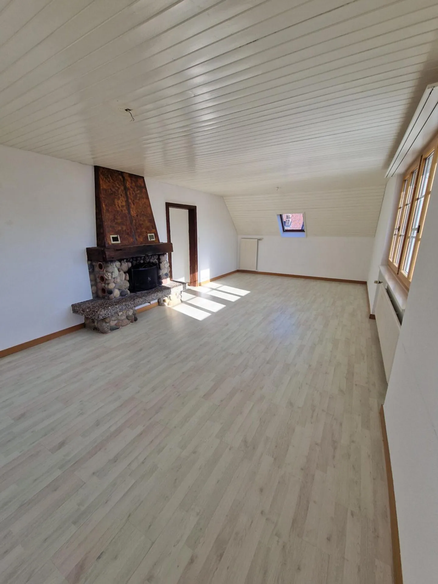 Ein neu isoliertes Gebäude mit Ihrer Dachterrasse - Foto 3 von 12