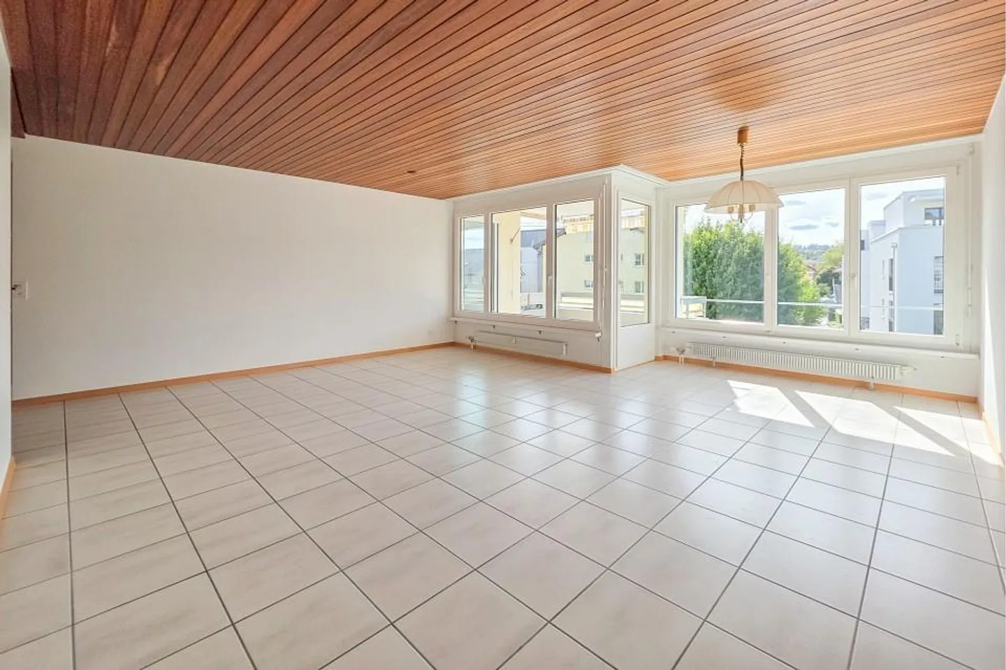 Geräumige Wohnung mit Balkon - Foto 5 von 13