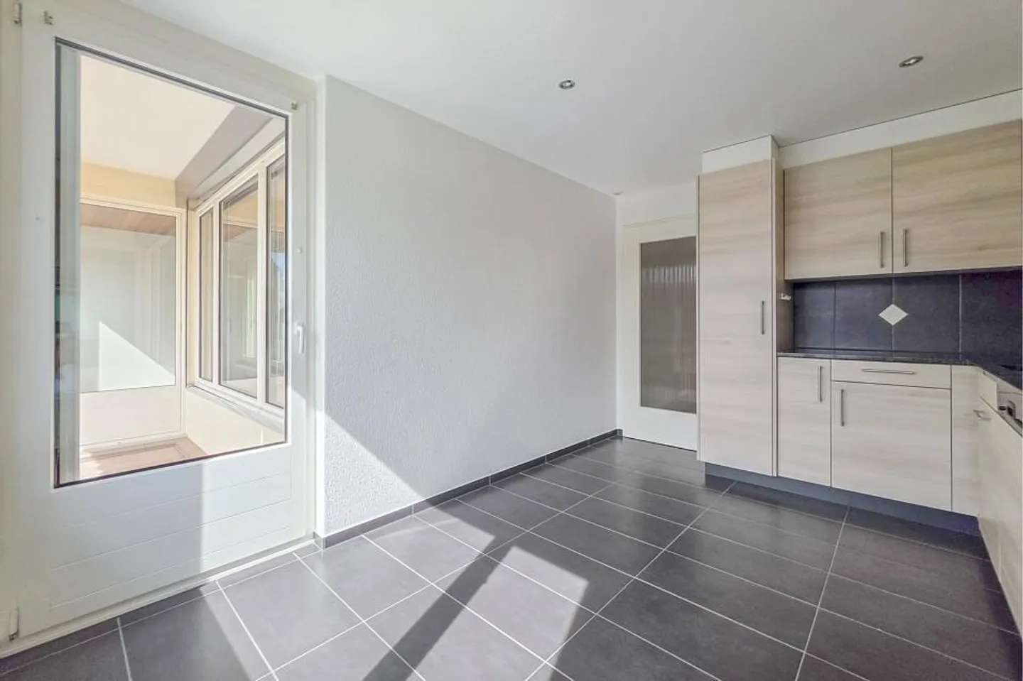 Geräumige Wohnung mit Balkon - Foto 10 von 13
