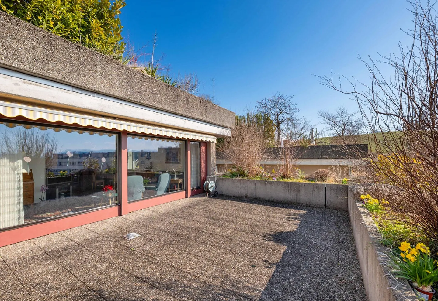 Living enjoyment with a view on one level - Photo 2 of 14