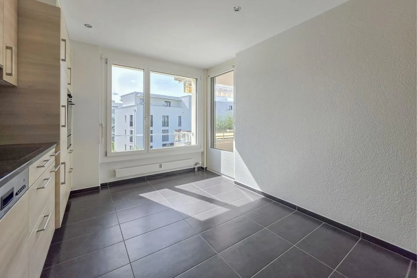 Geräumige Wohnung mit Balkon - Foto 11 von 13