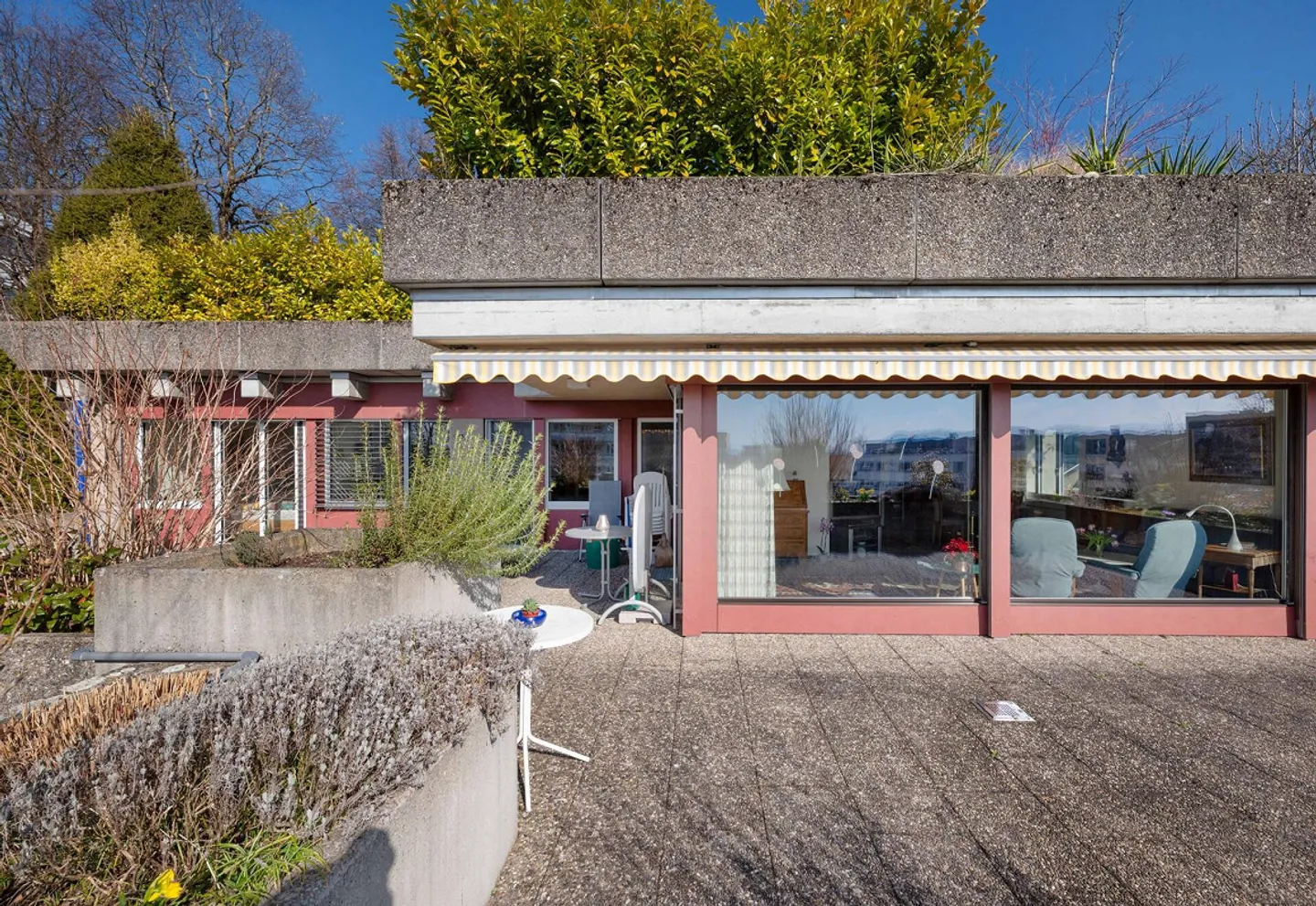 Living enjoyment with a view on one level - Photo 3 of 14