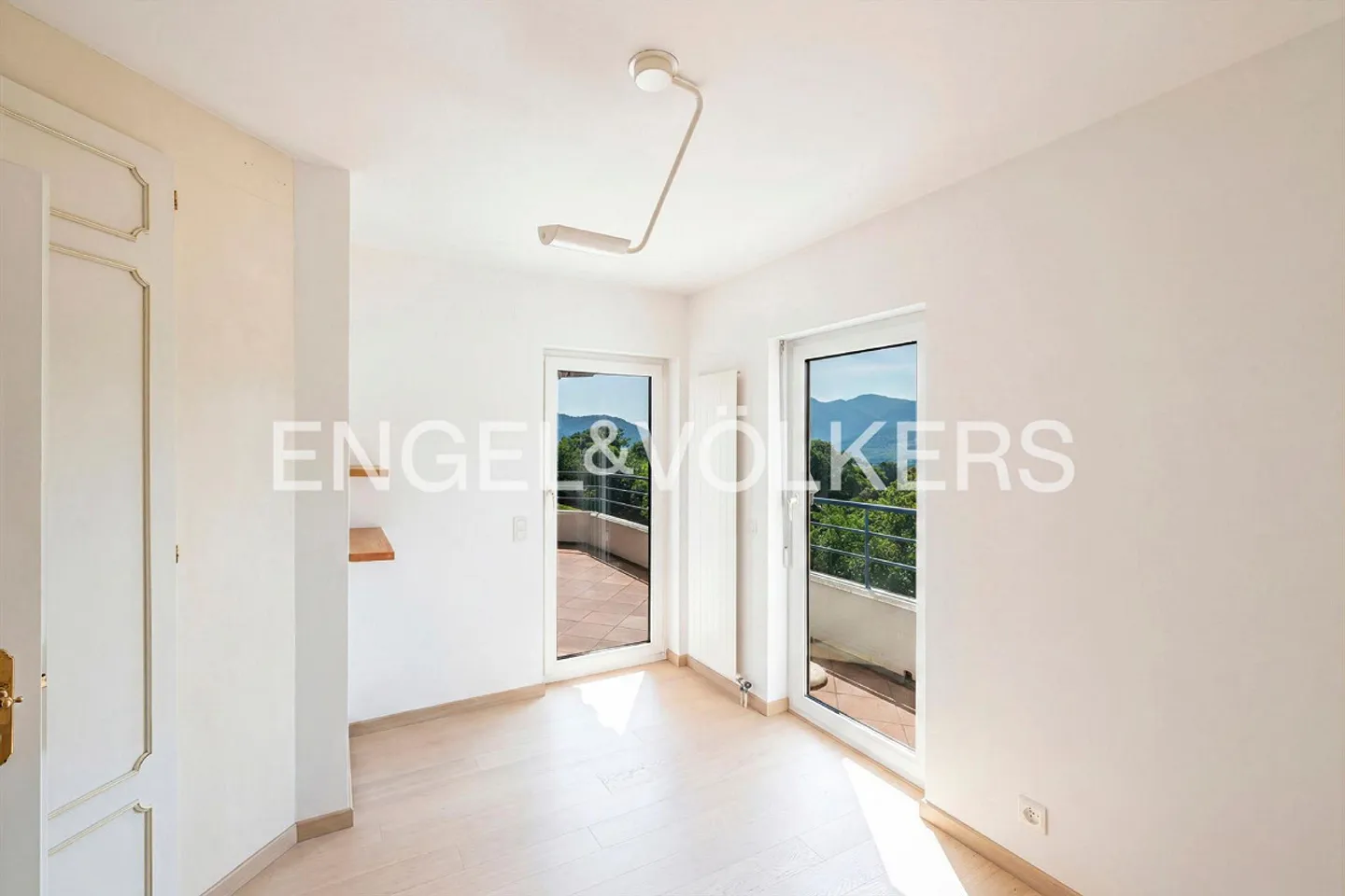 Wohnung mit großer Terrasse und Seeblick - Foto 8 von 13