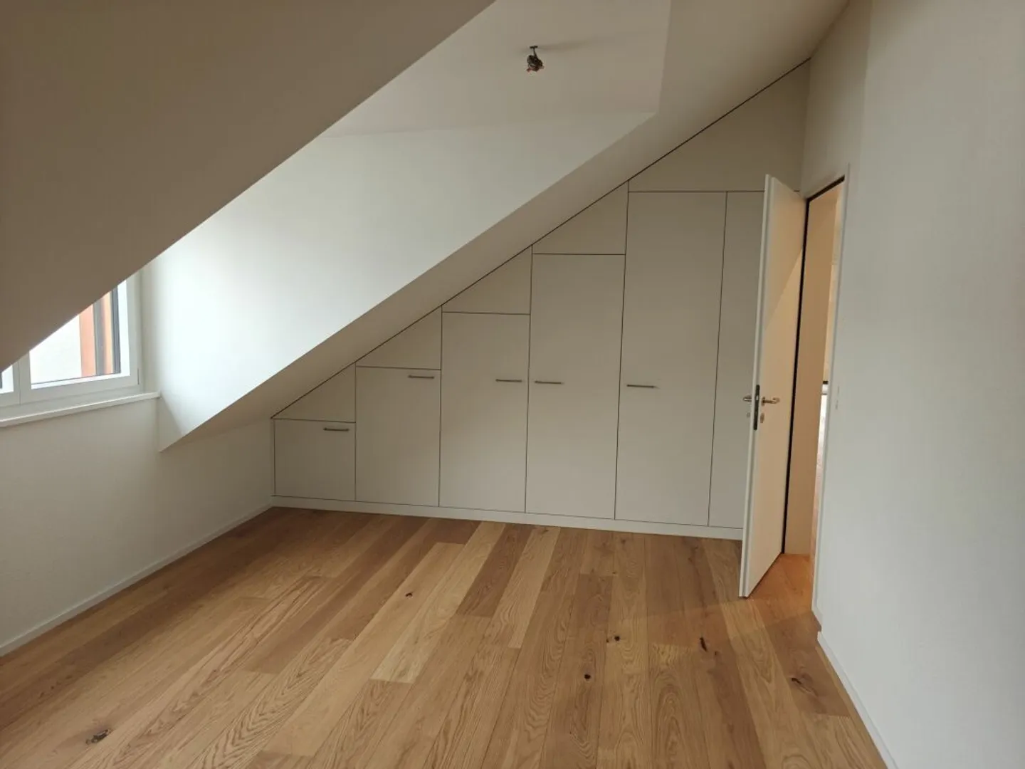 Nuovo appartamento con carattere accogliente nel cuore di Rüti - Foto 6 di 13