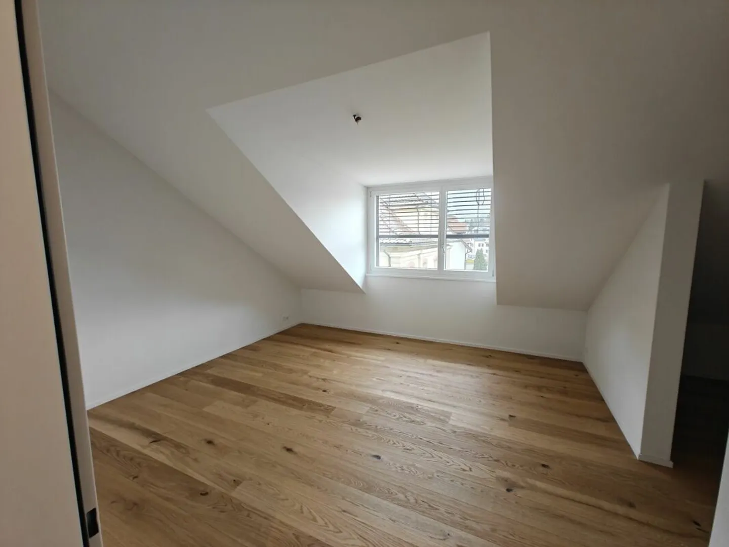 Nuovo appartamento con carattere accogliente nel cuore di Rüti - Foto 7 di 13