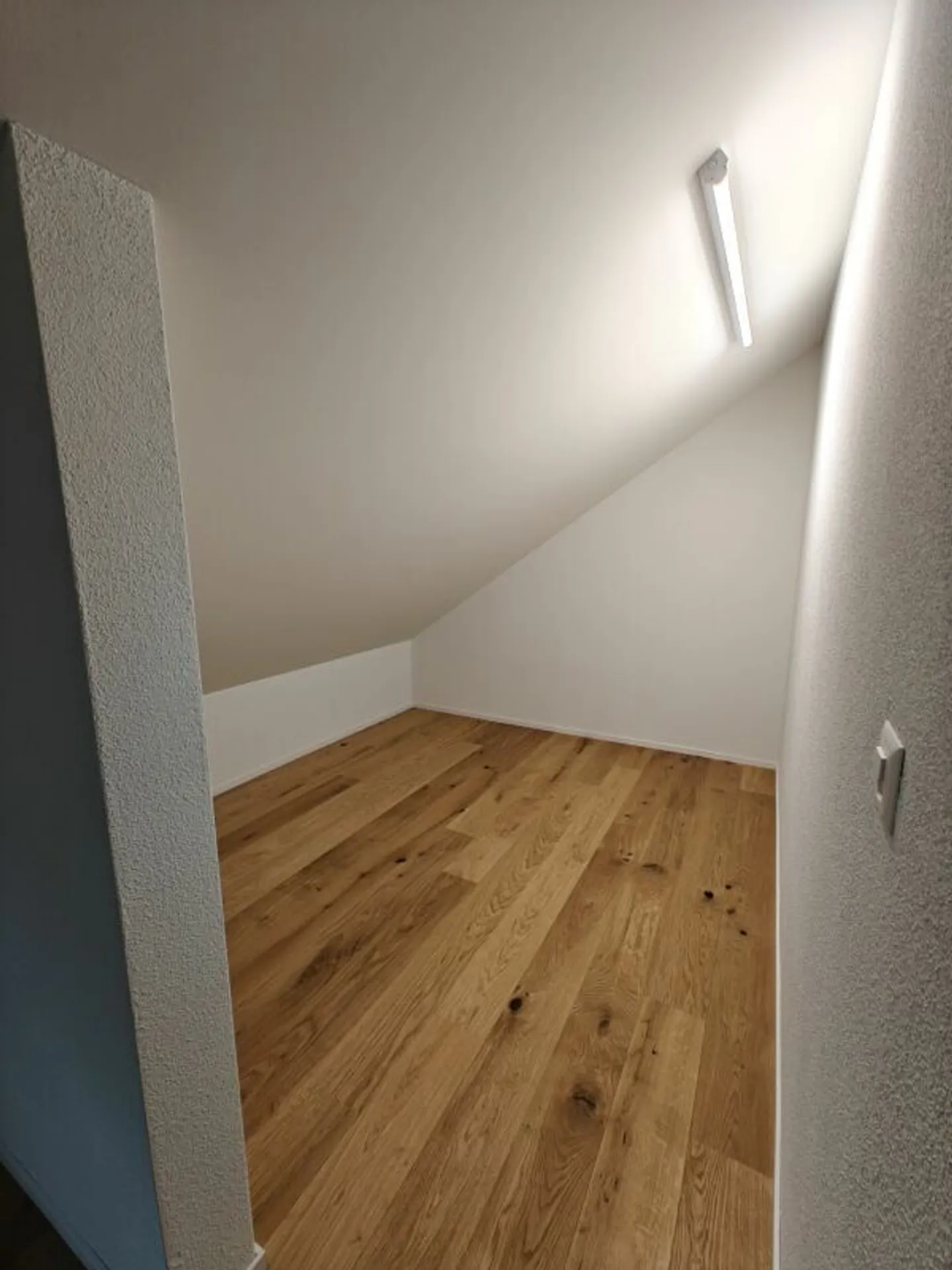 Nuovo appartamento con carattere accogliente nel cuore di Rüti - Foto 8 di 13