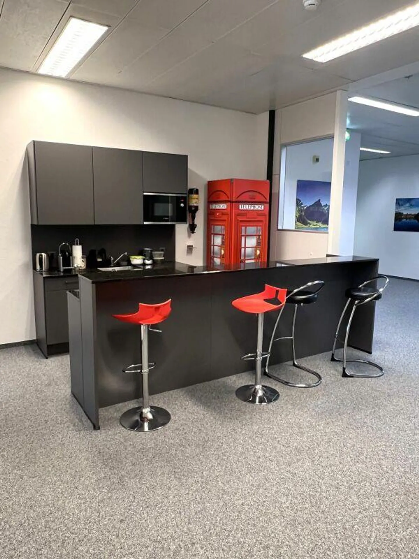 Espace de bureau de 145 m2 à des conditions optimales dans le meilleur emplacement avec accès immédiat à l'autoroute - Photo 5 sur 5
