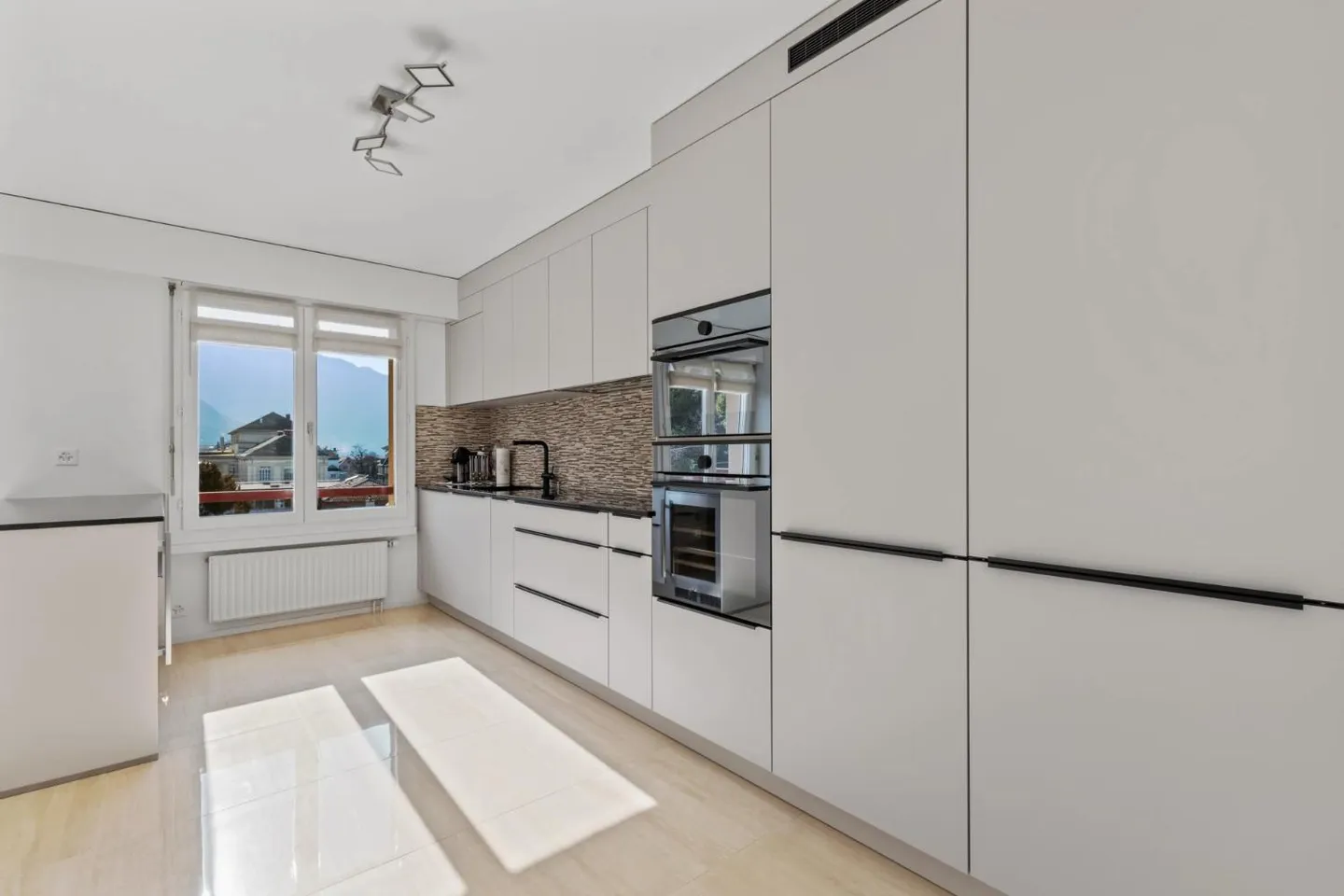 Bel appartamento spazioso di 6,5 locali di 175m2 all'8° piano. - Foto 4 di 13