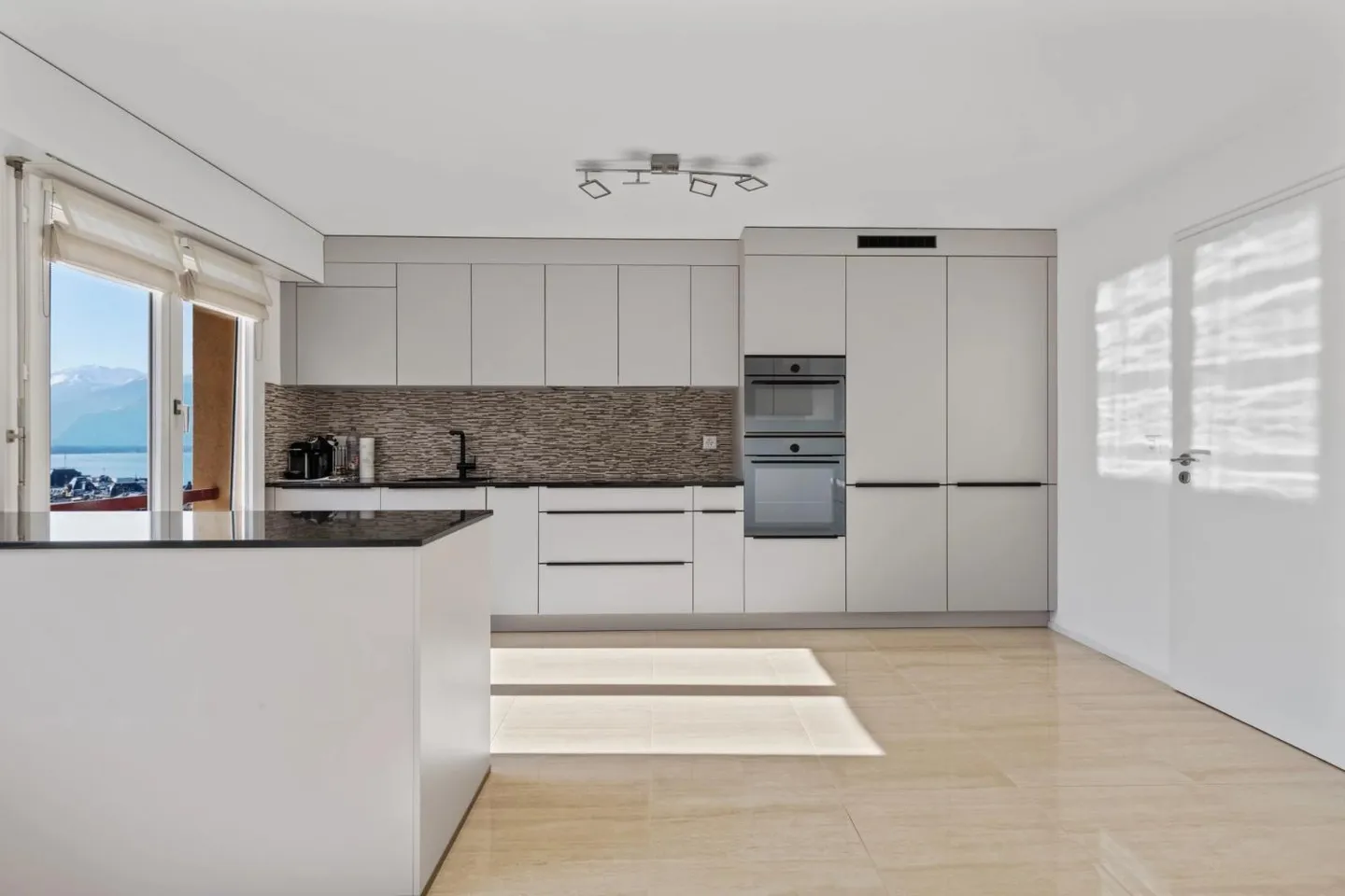 Bel appartamento spazioso di 6,5 locali di 175m2 all'8° piano. - Foto 5 di 13