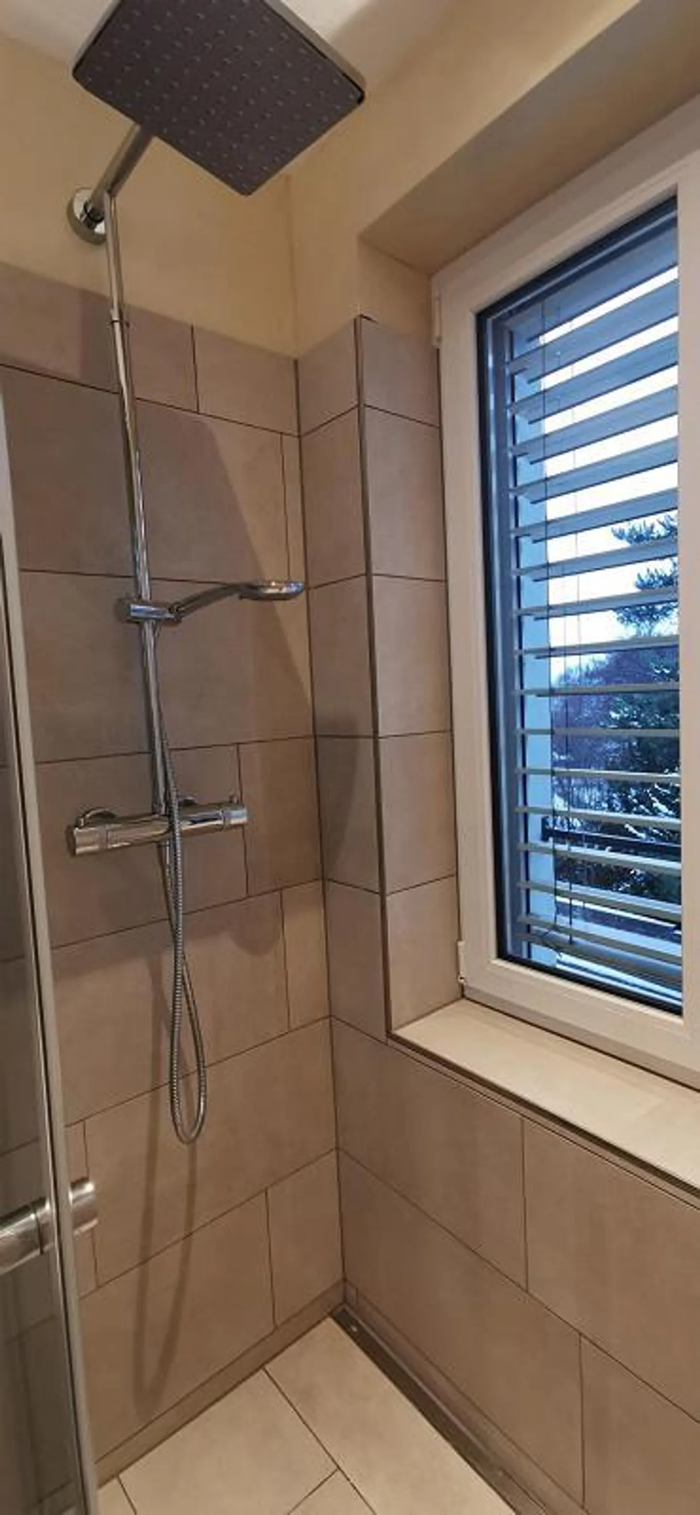 Nuovo appartamento con 2 camere nel quartiere Feldli, da dic. 26 / gen. 27 - Foto 6 di 7